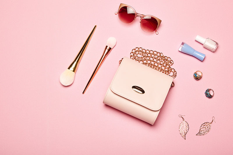 4 Accessories All Women Should Have in Their Wardrobe