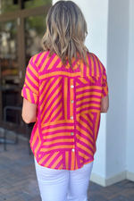 Tru Luxe Textured Crinkle Abstract Stripe Print Short Sleeve Top