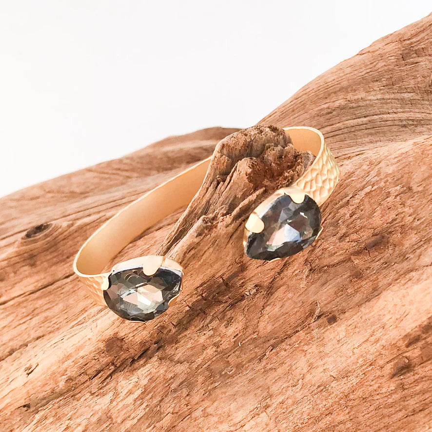 The Tiana LUXE Rhinestone Teardrop Cuﬀ