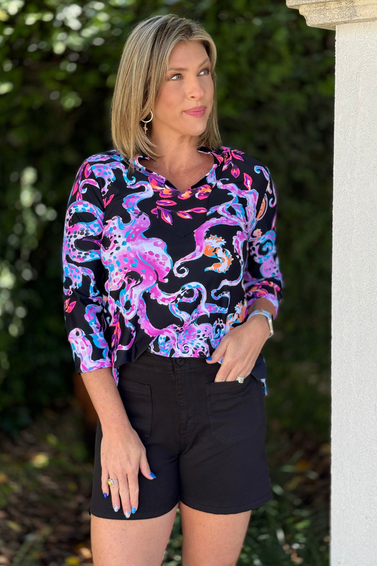 black jellyfish print performance top women