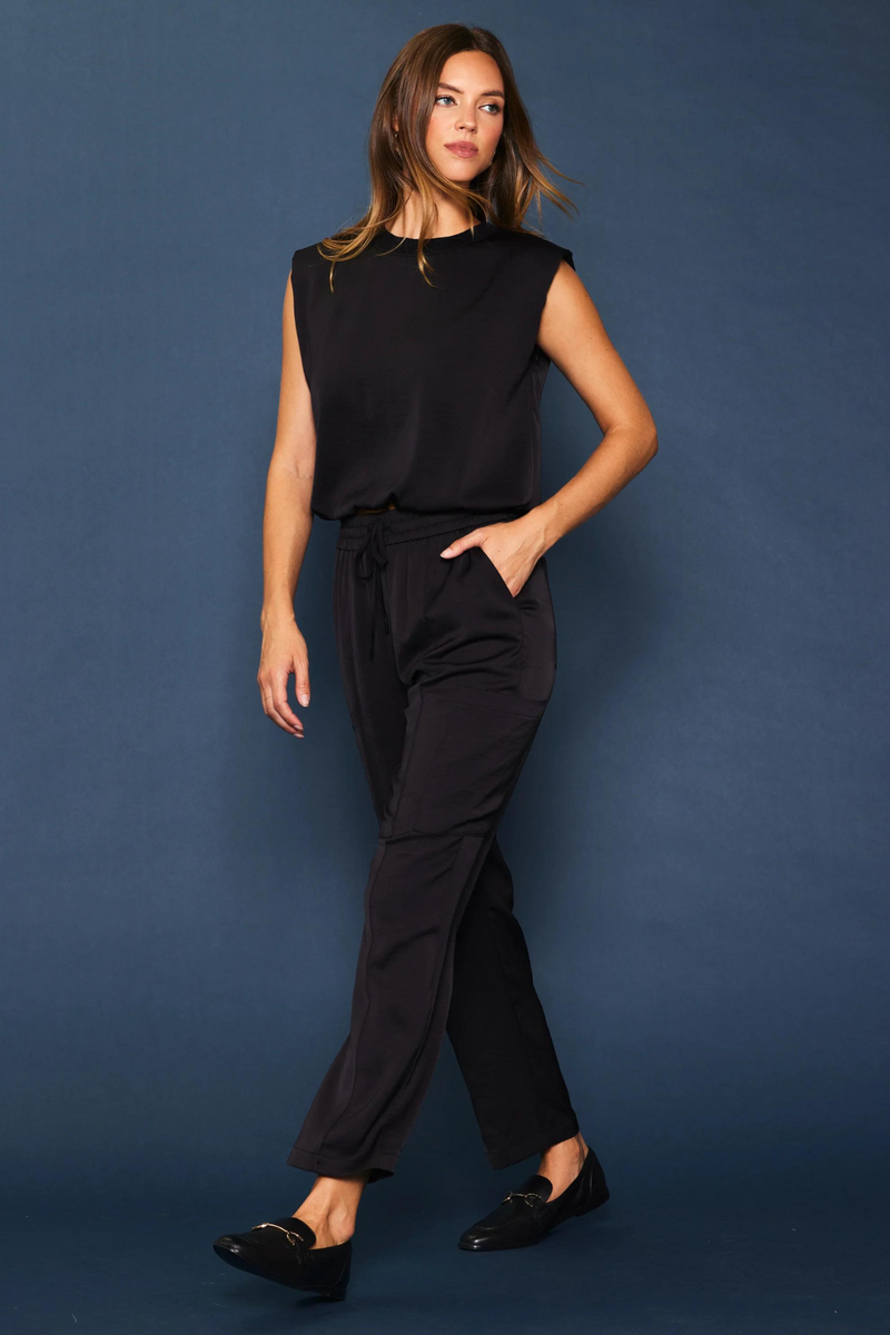 Gwyneth Relaxed Utility Pintucked Pants-Black