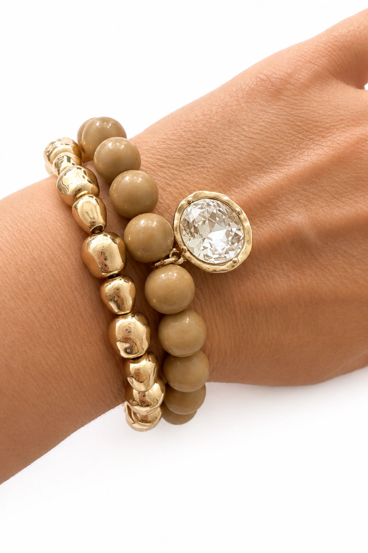 Marbled bead and organic gold stretch bracelet set with crystal charm