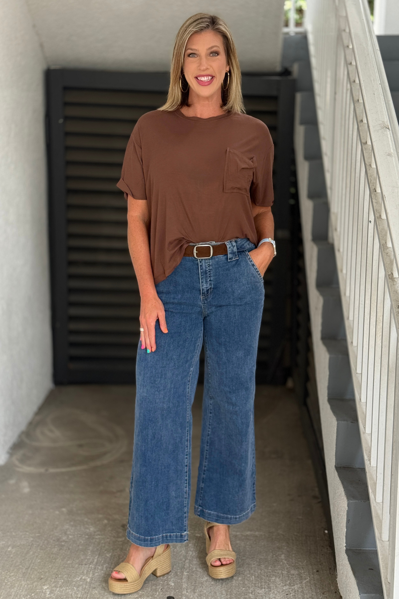 Women's Charlie B trouser-style wide leg jeans in medium wash