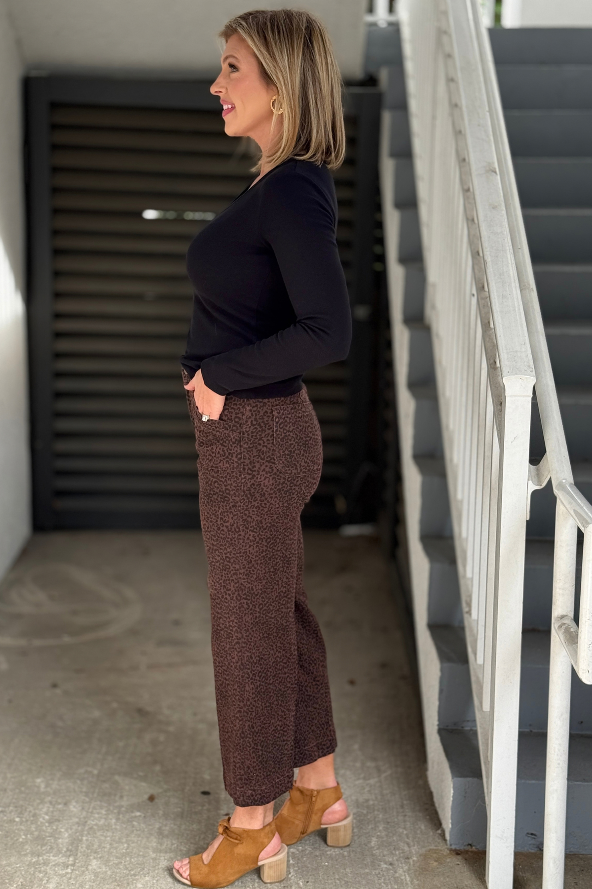 Charlie B cropped leopard pants with front patch pockets