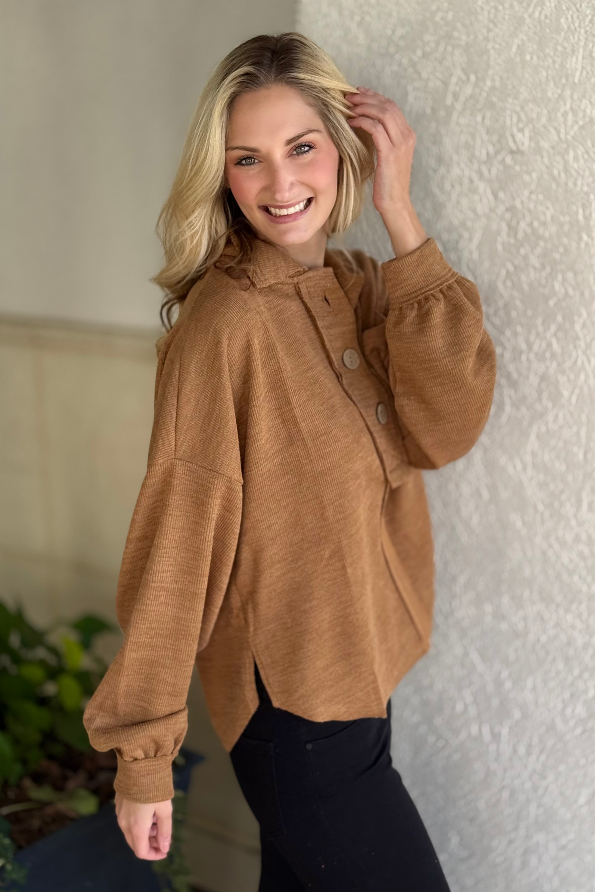 Raw edge textured knit shirt with collar