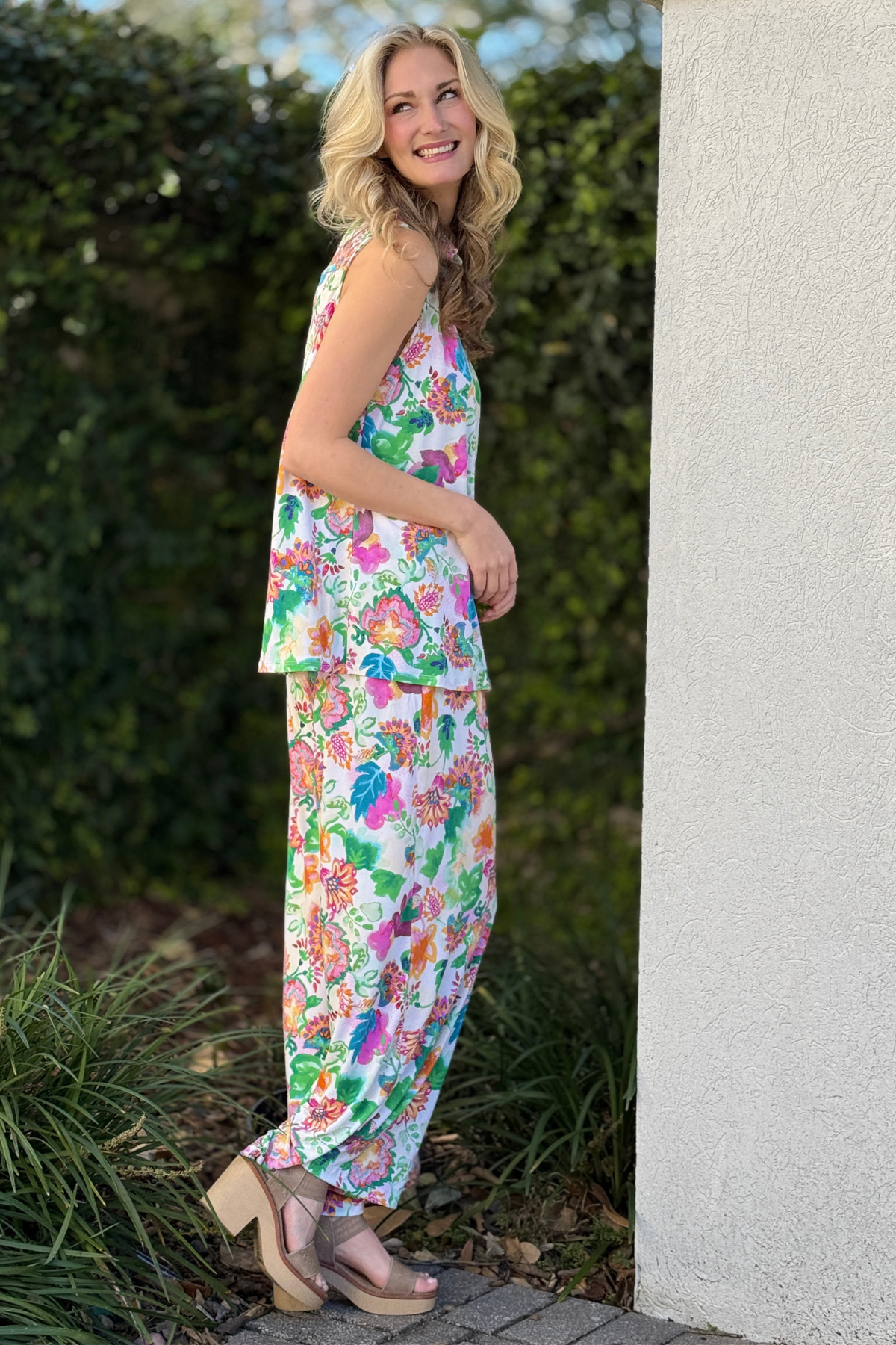 Cream floral two piece Shoreline set front view