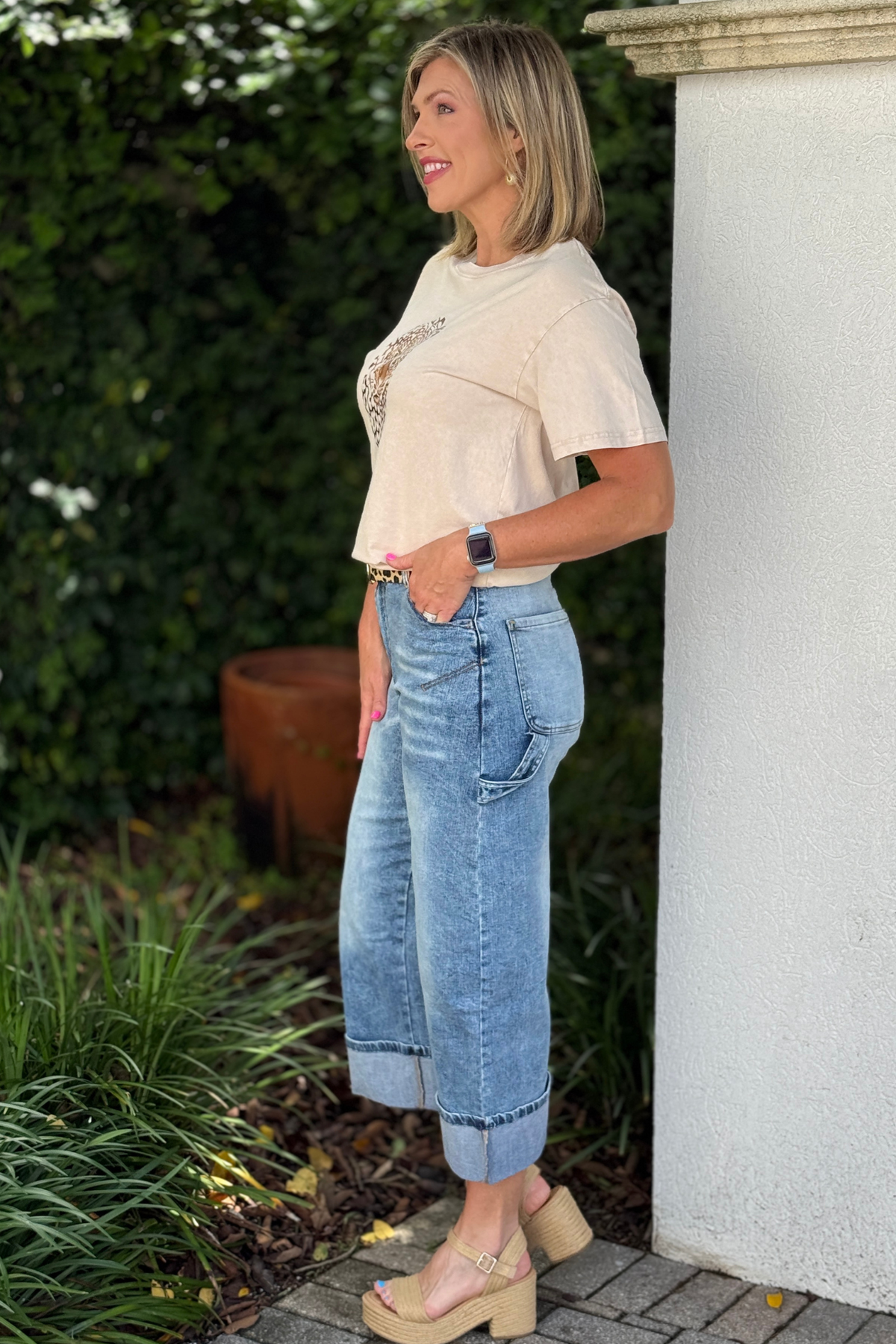Relaxed straight leg cuffed denim jeans for women