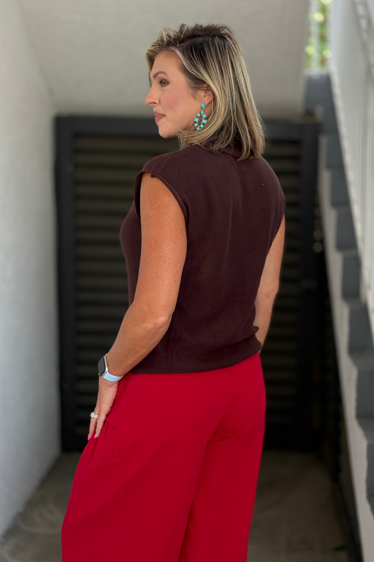 Chocolate cap sleeve sweater top.