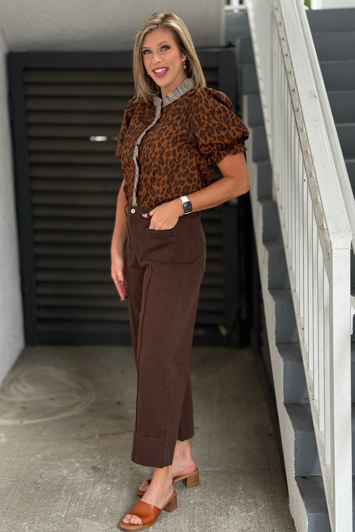 Women’s cropped brown wide leg pants with patch pockets