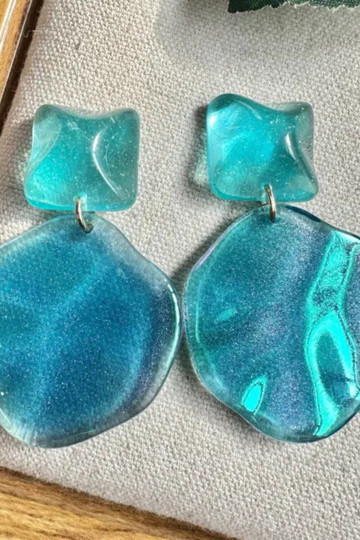 Blue resin geometric statement drop earrings
