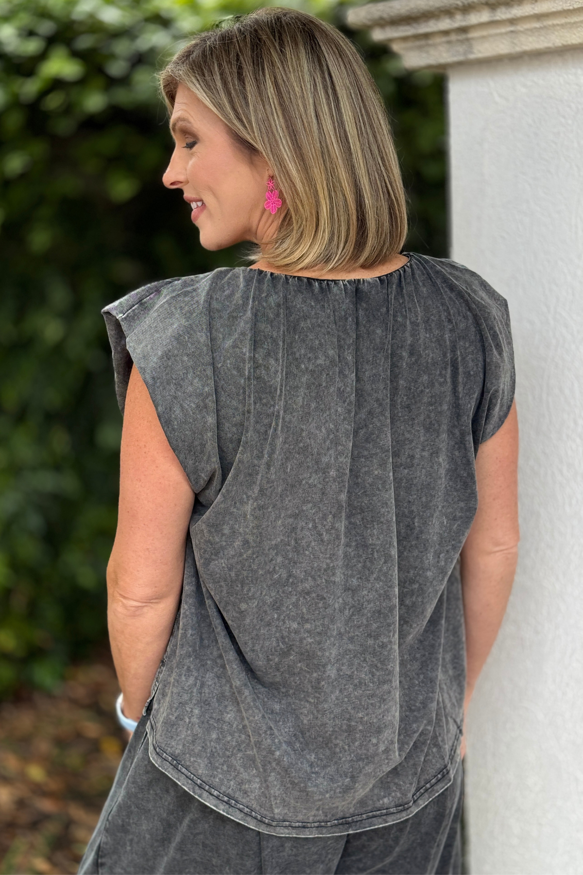 relaxed fit cap sleeve top outfit