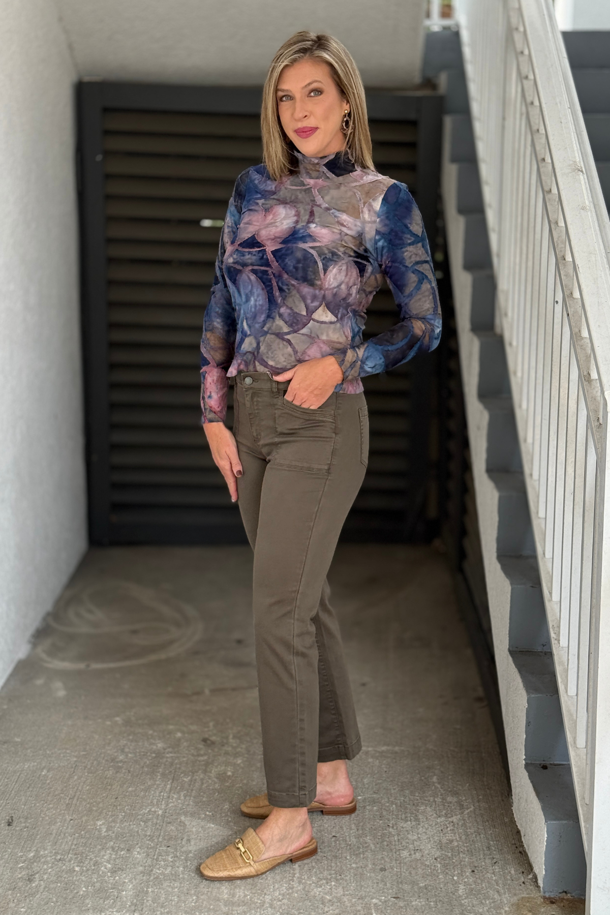 Side view of FDJ Christina olive mid rise denim