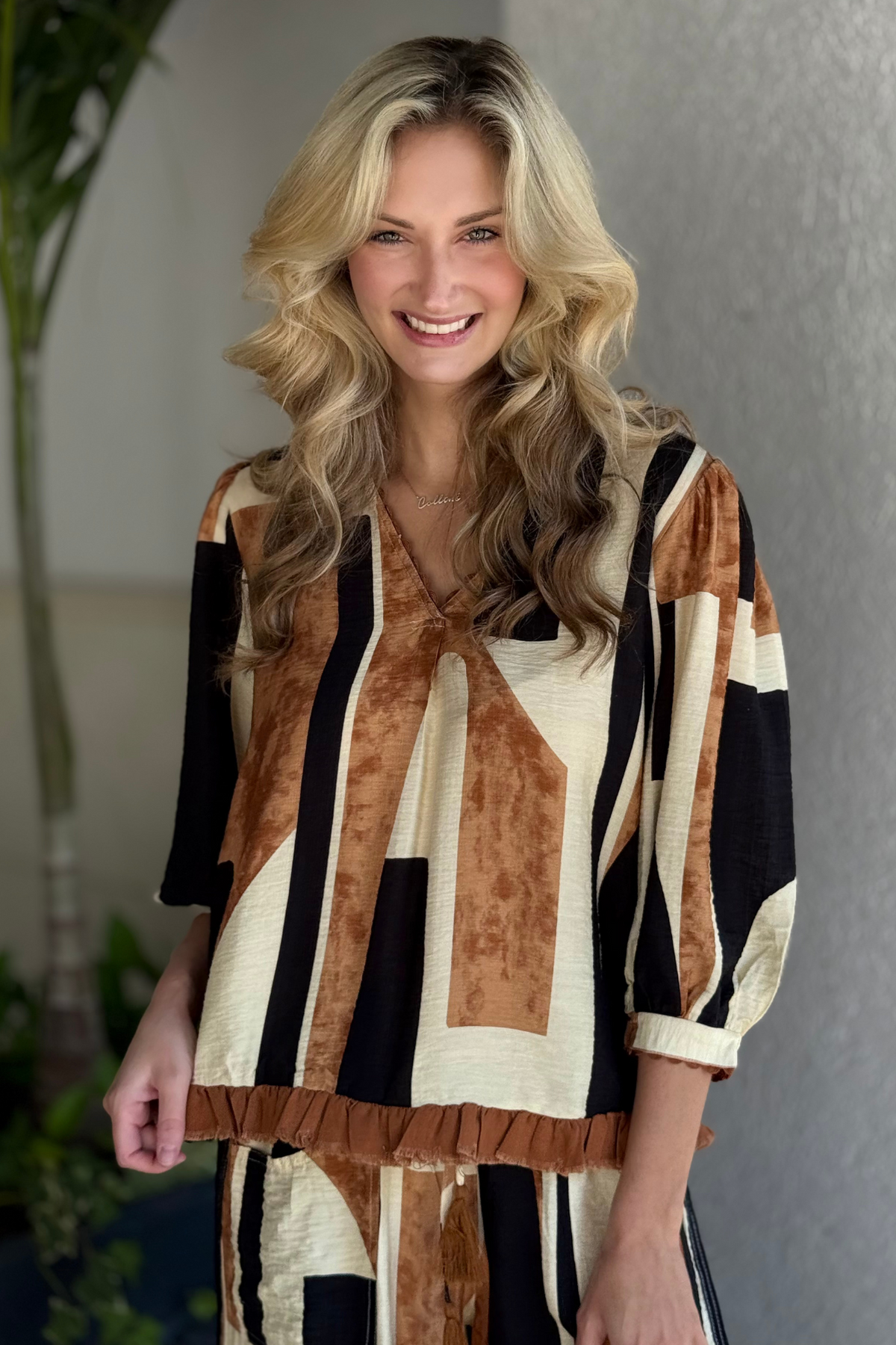 Arlo Abstract Ric-Rac Trim Top in Taupe