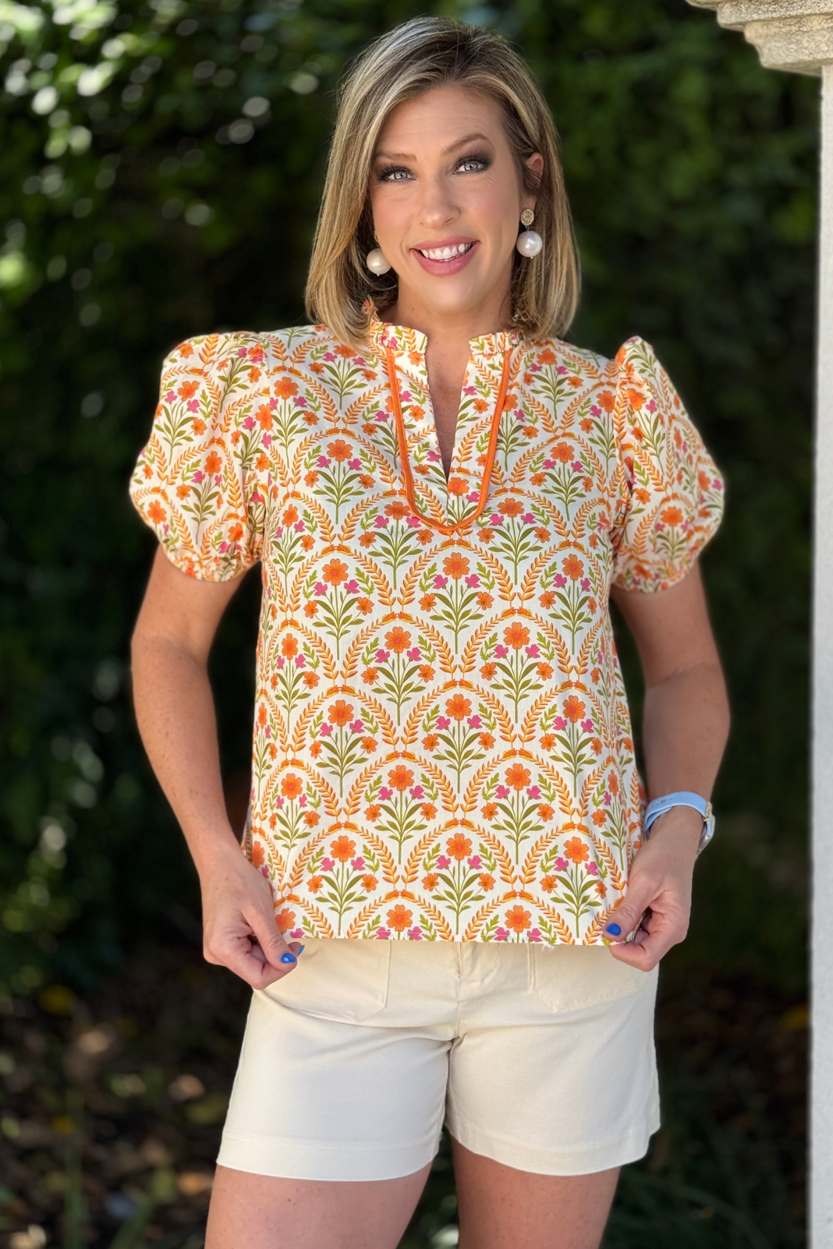 lightweight boutique puff sleeve top