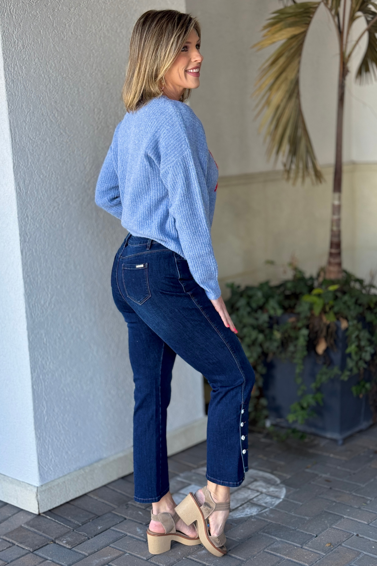Full length dark wash Frank Lyman slim jeans