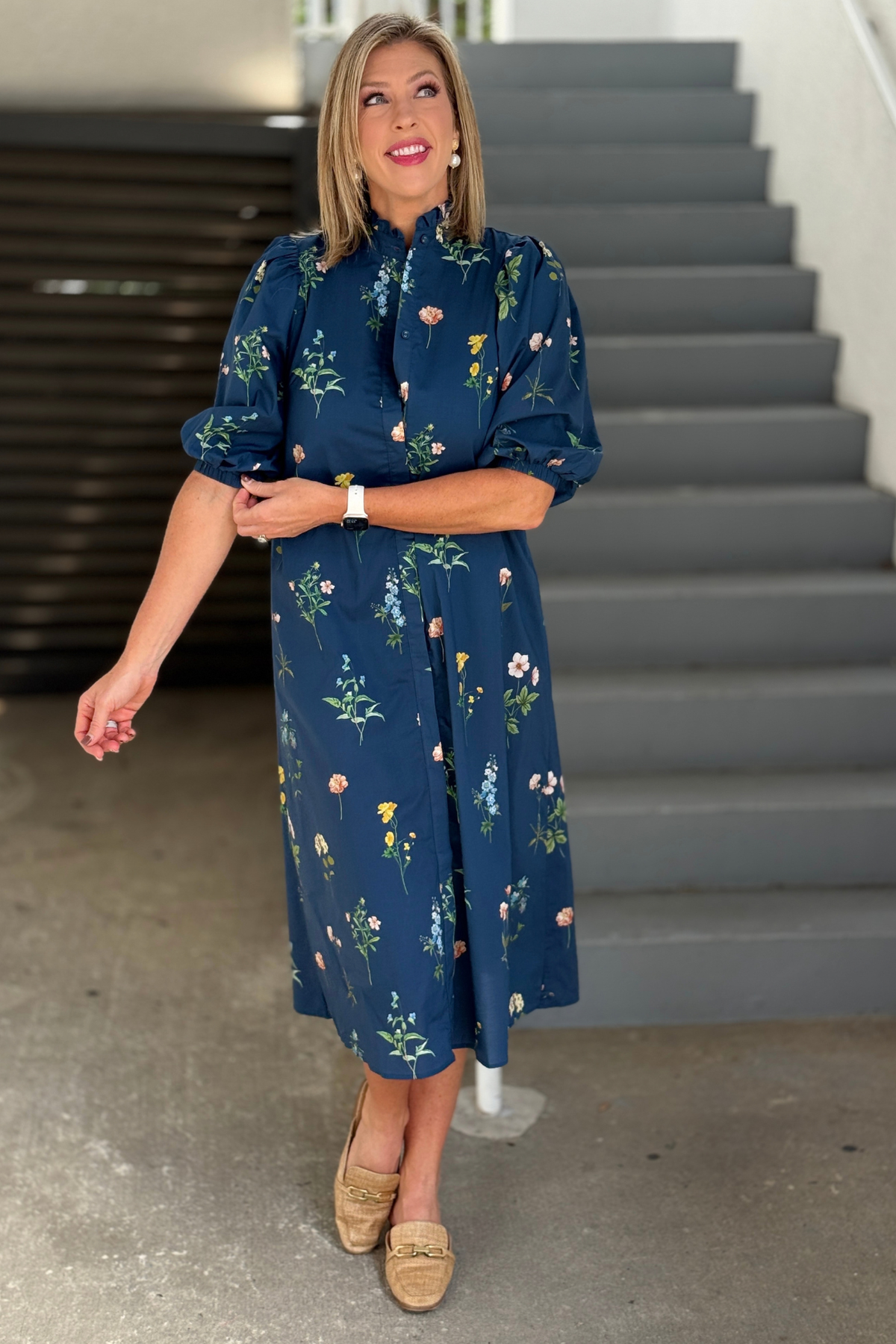 Lined navy floral dress with elastic-banded sleeves