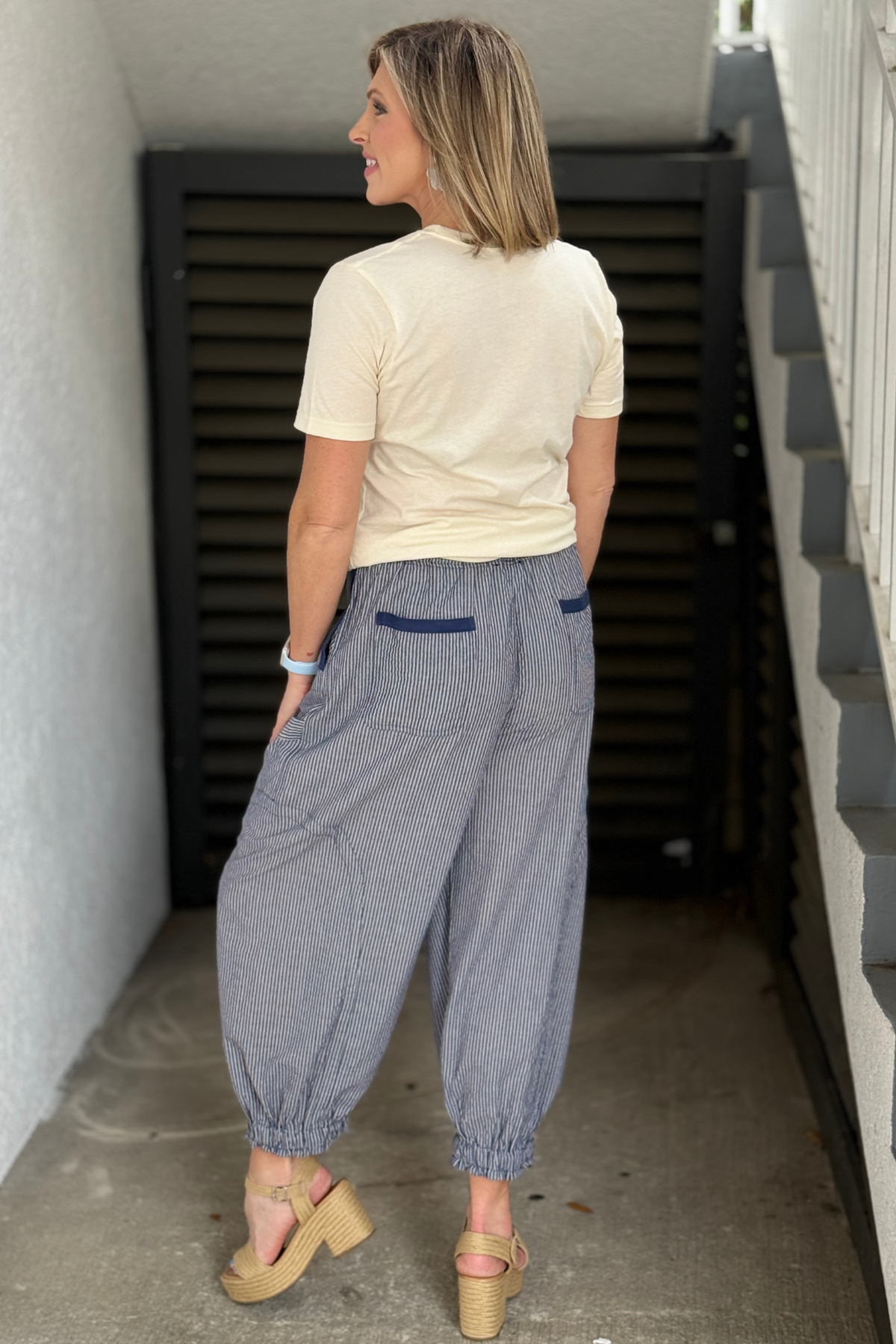 relaxed fit drawstring pants with pockets and gathered ankle