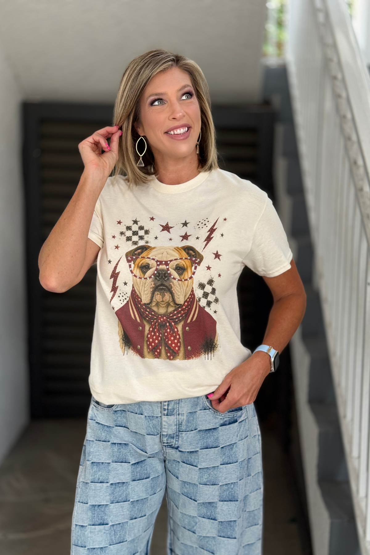 Women's cream Bulldogs game day graphic t-shirt