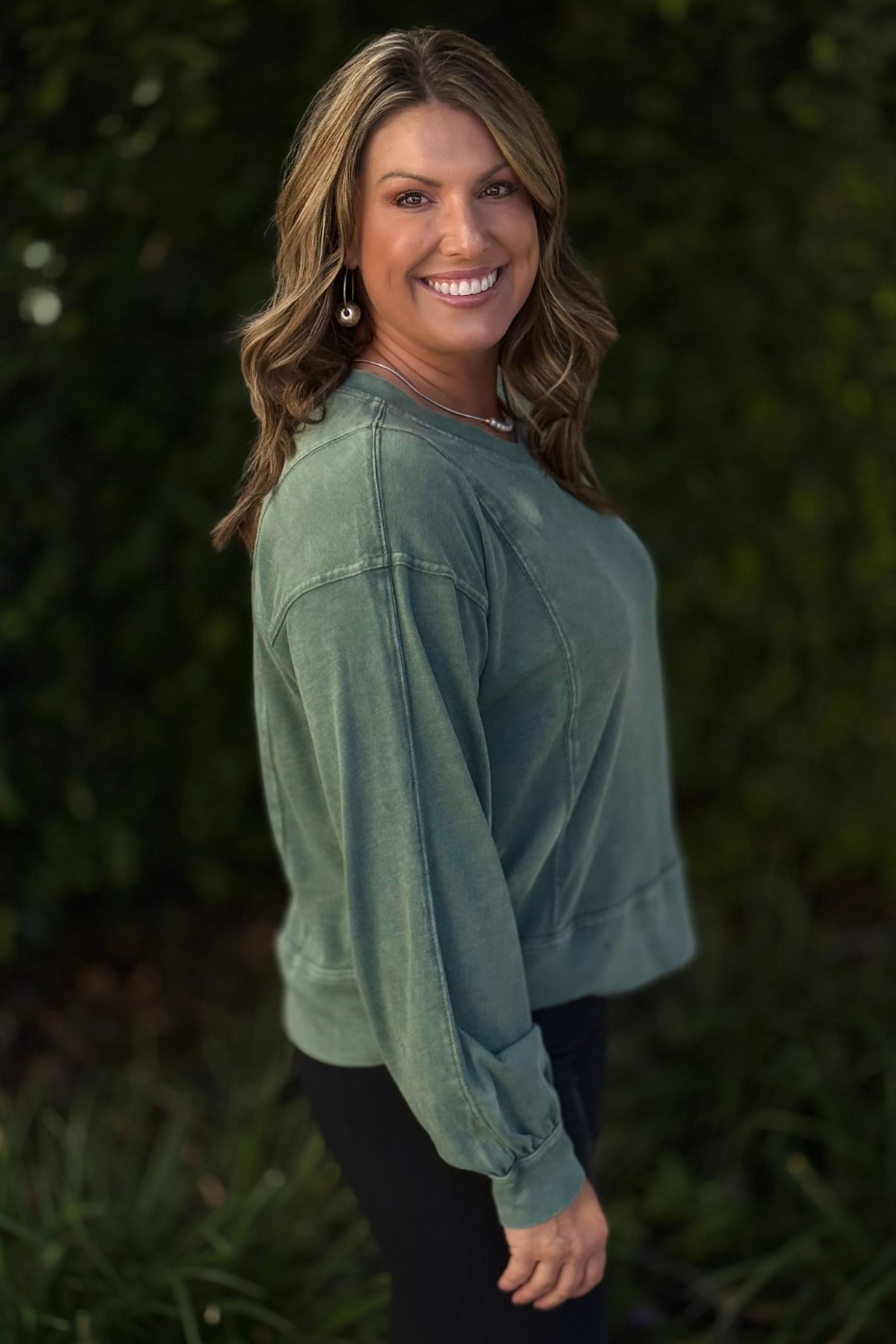 Women’s casual long sleeve slub pullover with raglan sleeves