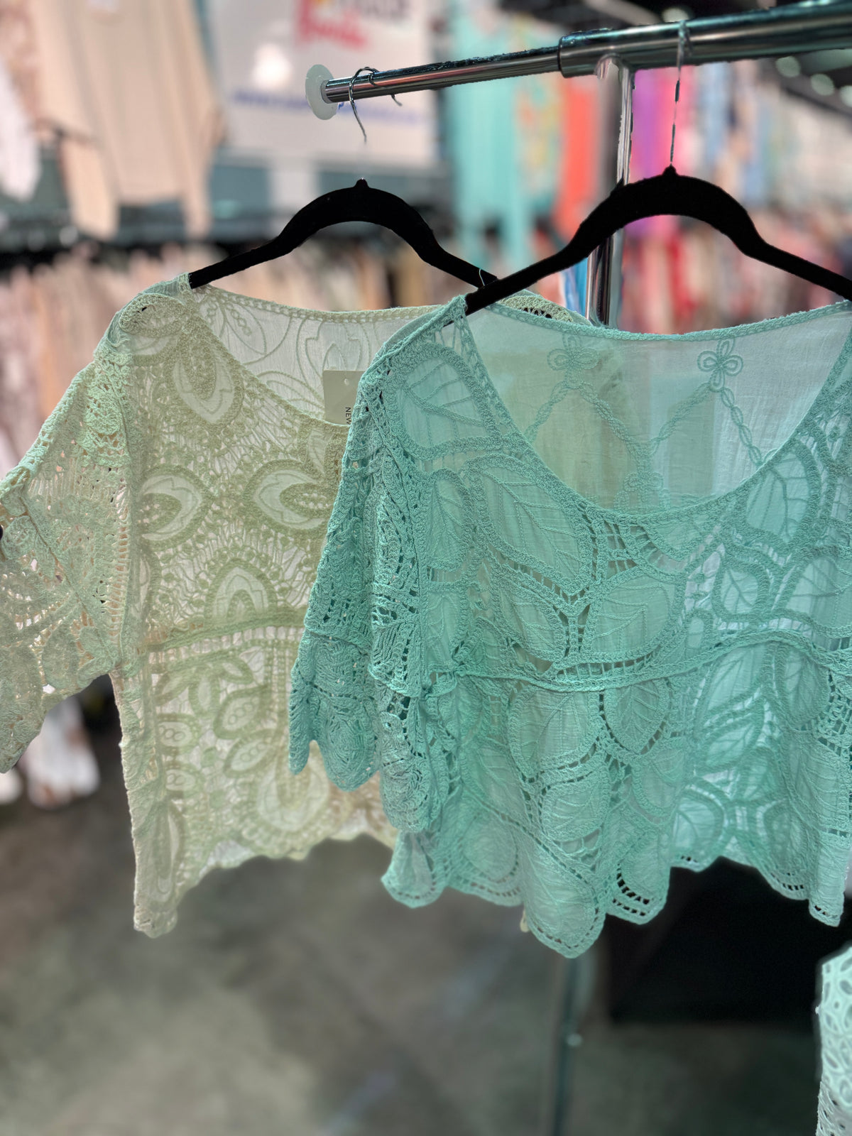 Sorrento Scallop Lace Crop Top – Made in Italy