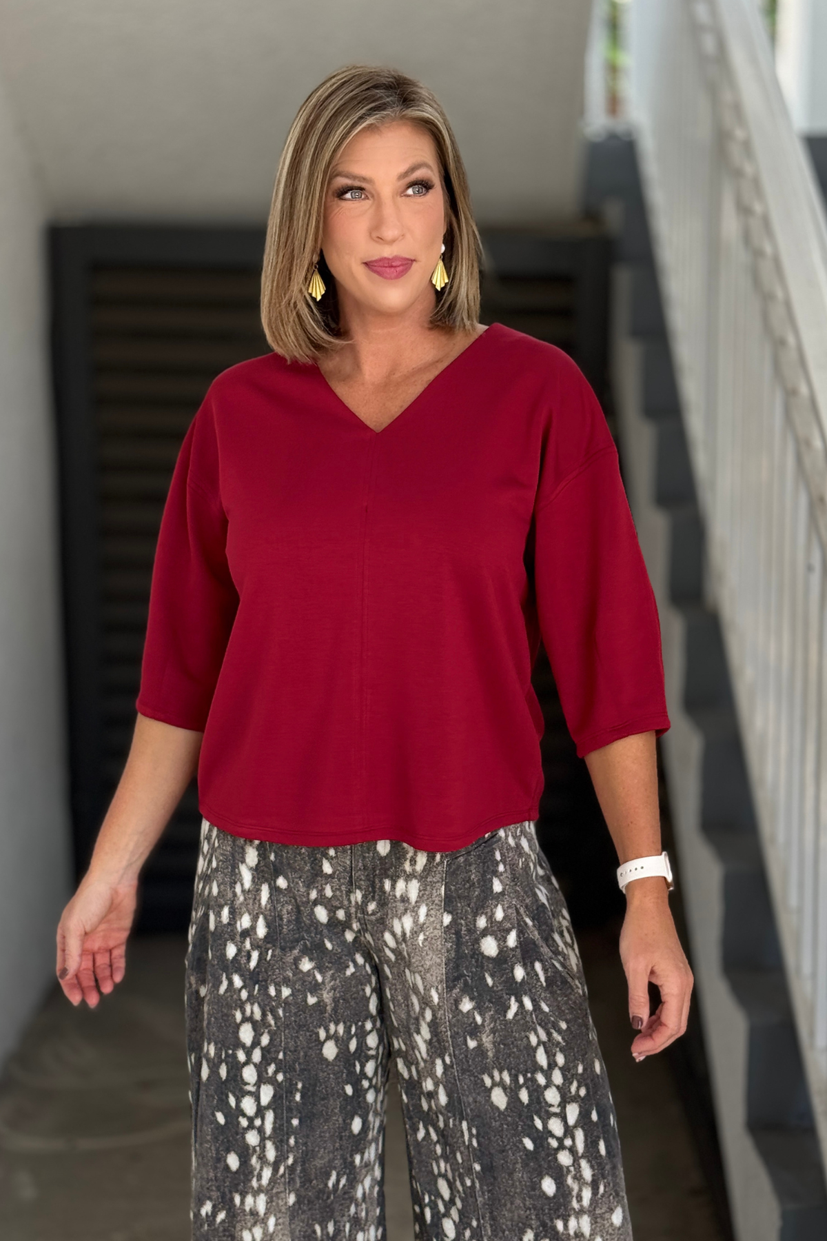 Women’s soft stretch burgundy everyday top
