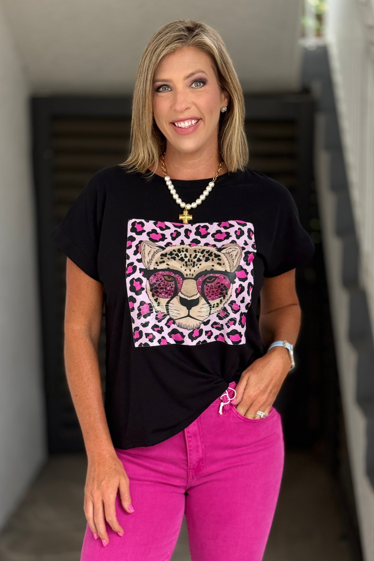 Pink Leopard Cat Graphic Tee – Made in Italy