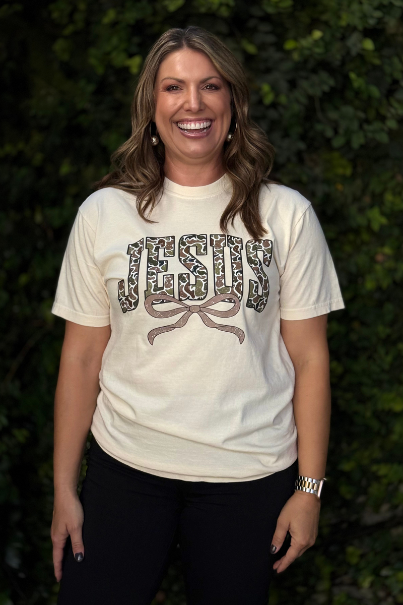 Ivory Comfort Colors Camo Bow Jesus Tee front view