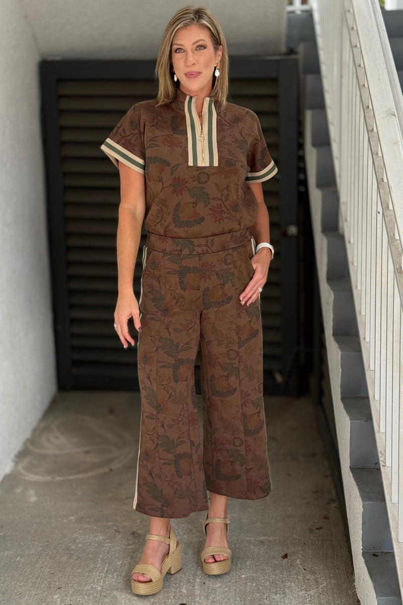 Women’s brown floral matching set with contrast stripe trim