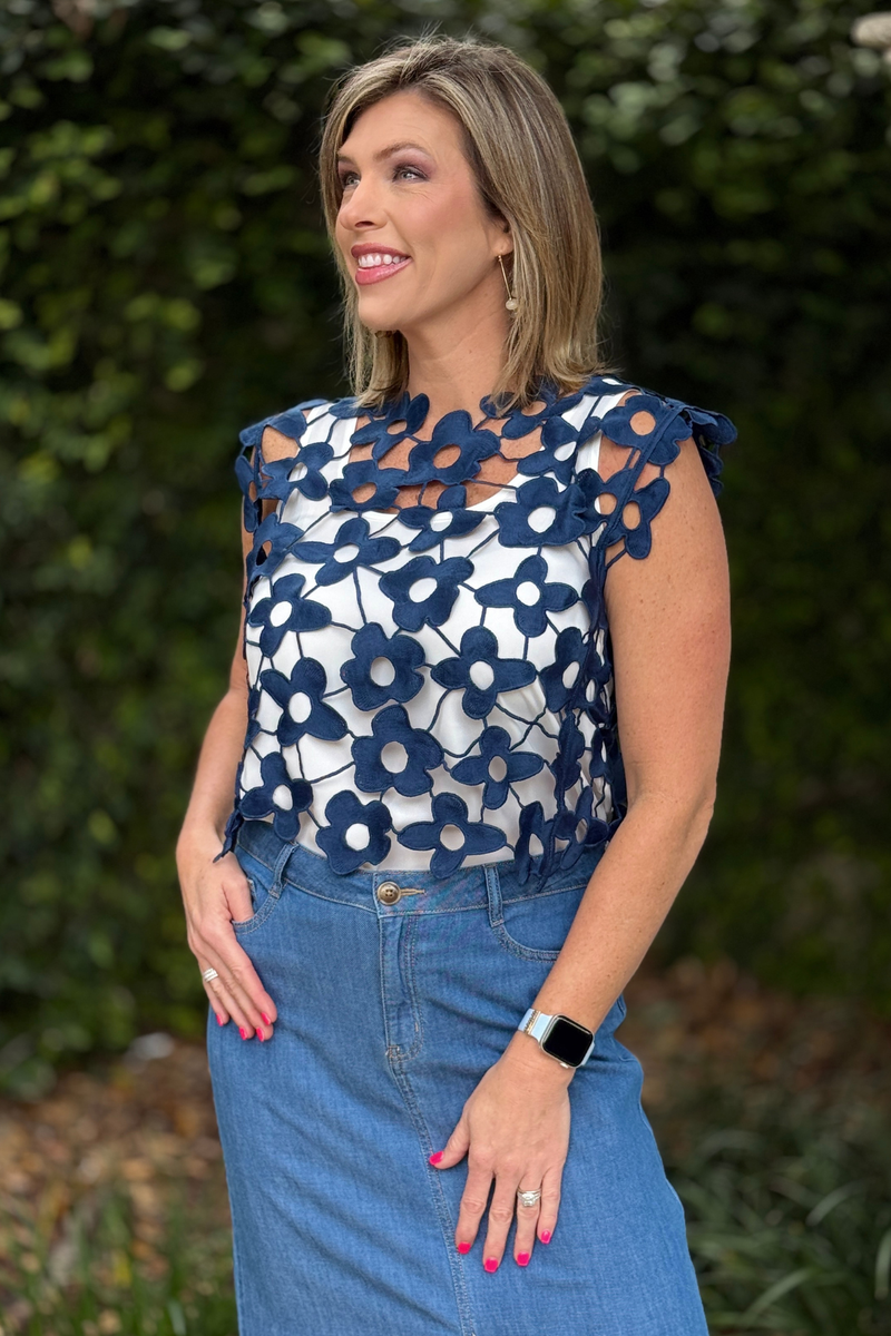 One size feminine lace blouse in navy