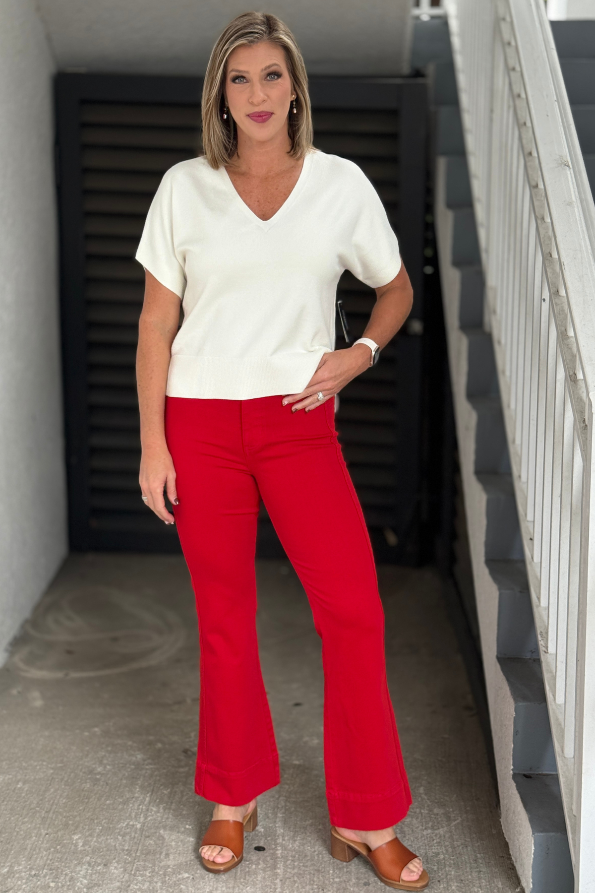Women’s Liverpool red bootcut jeans front view