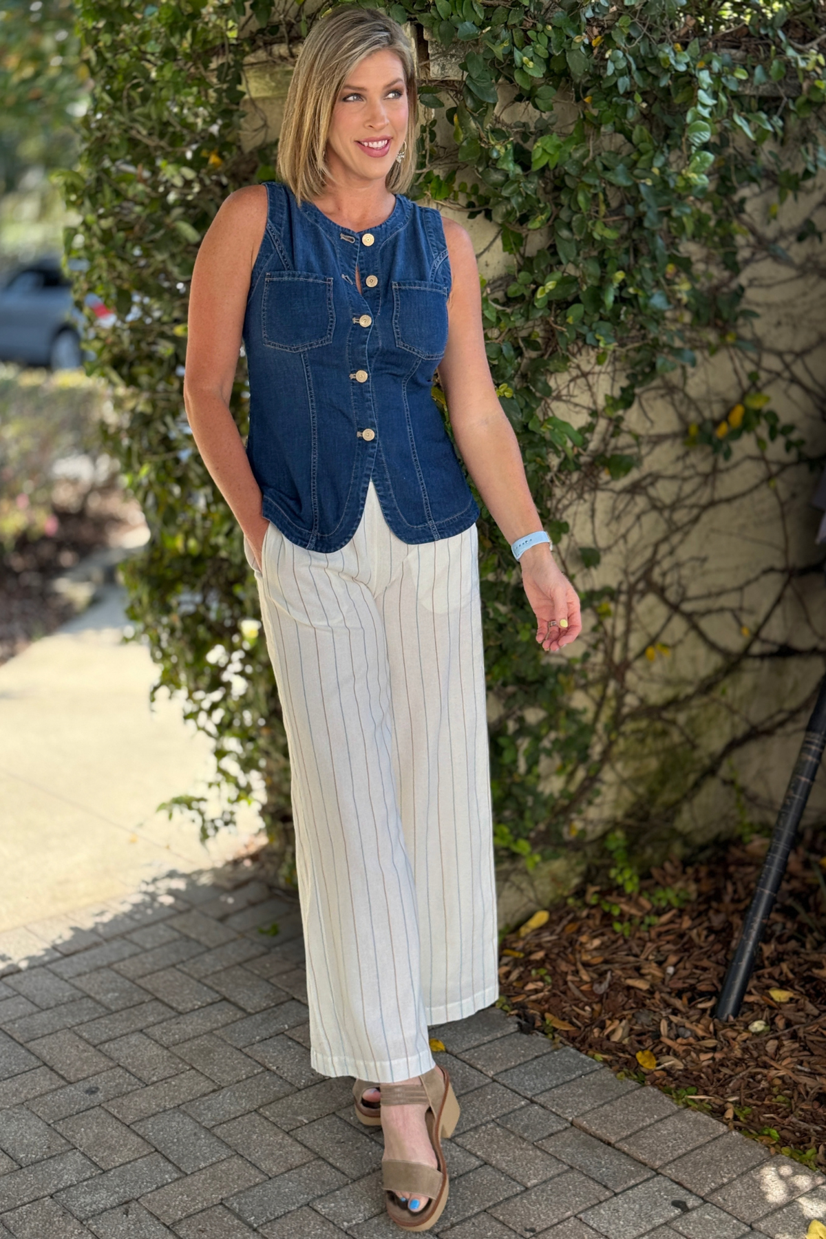 Liverpool pull on wide leg woven stripe pants