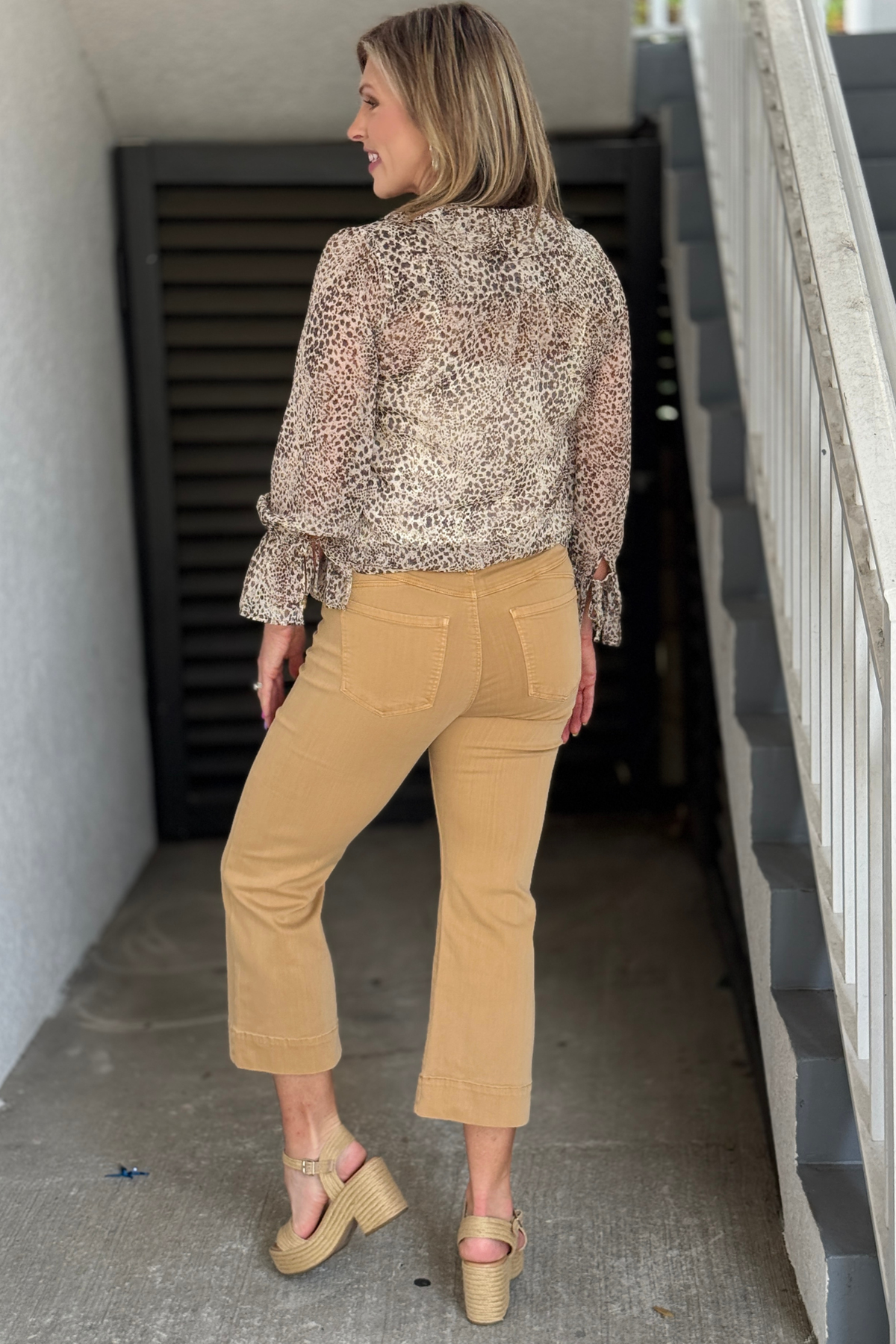 Women's straw cropped flare denim jeans