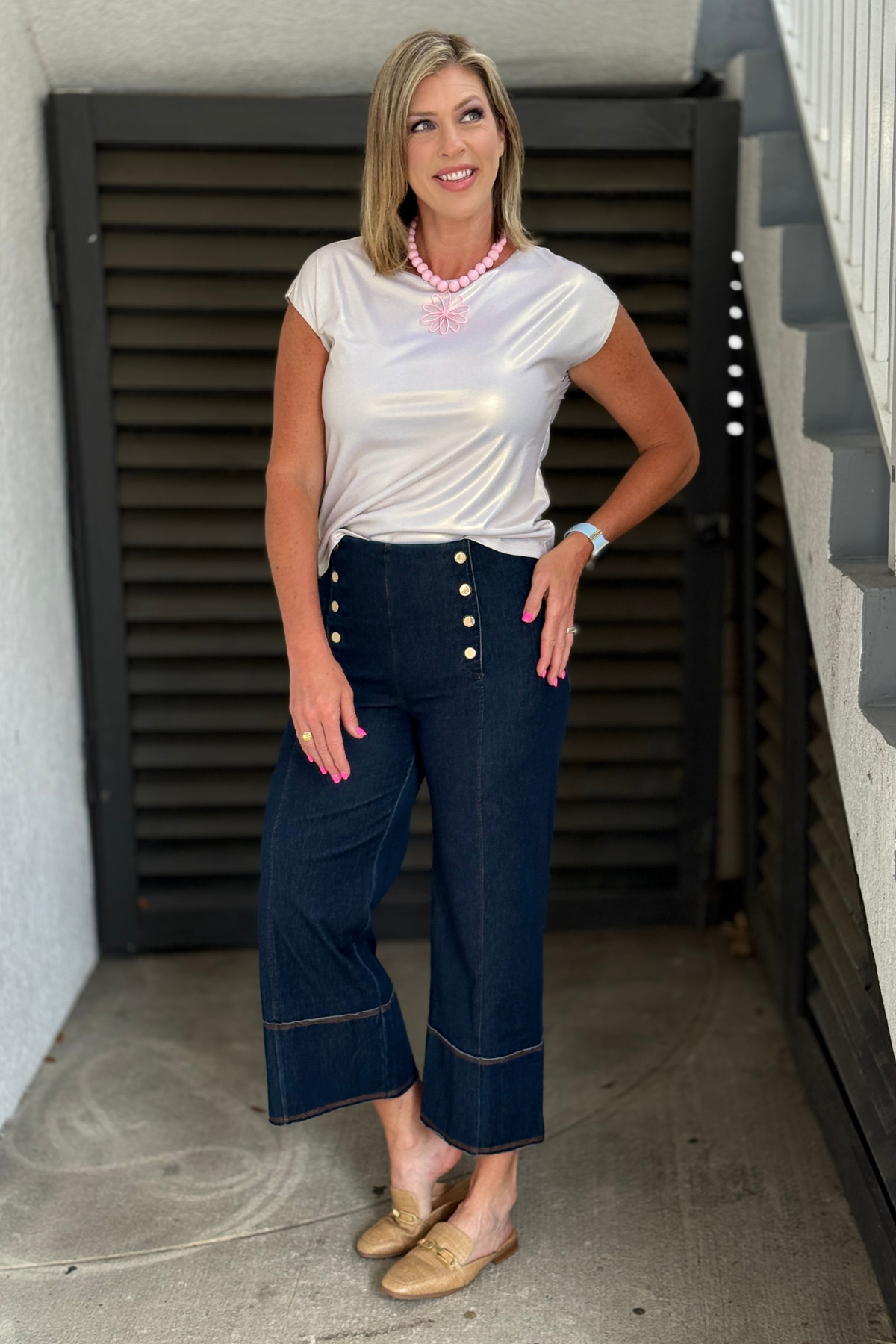 Boutique wide leg cropped jeans in indigo wash