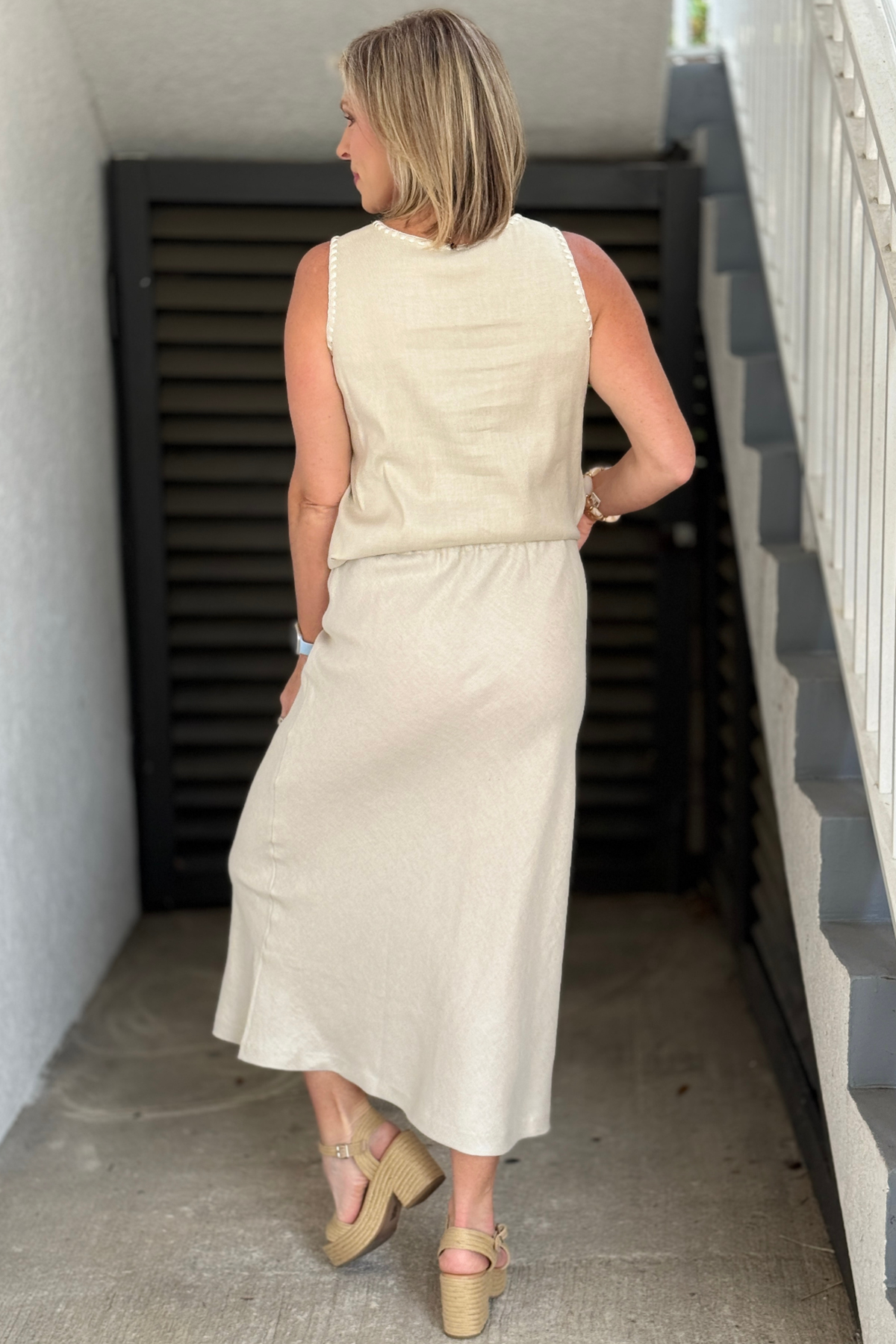 lightweight linen maxi skirt for beach vacation style
