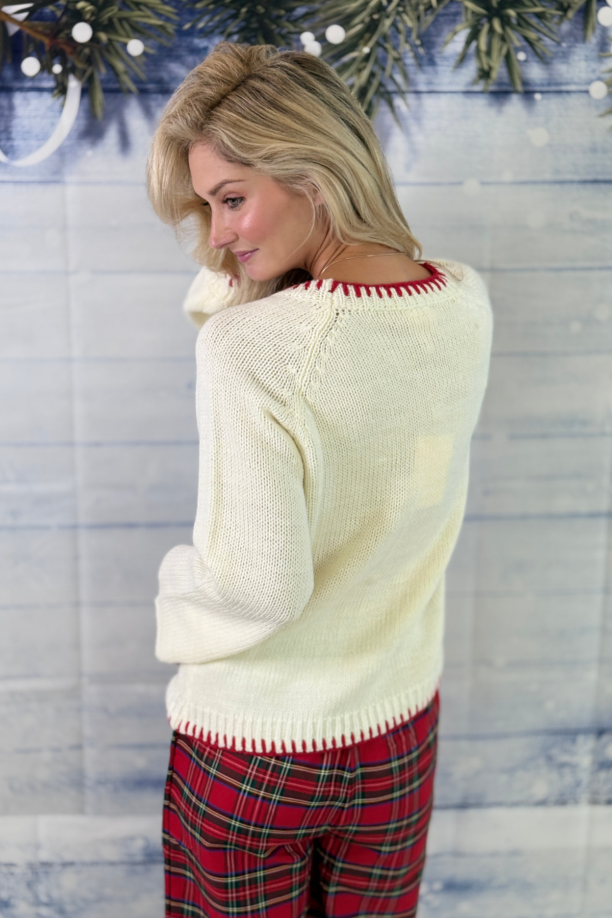 Relaxed fit women’s Christmas sweater with raglan sleeves  