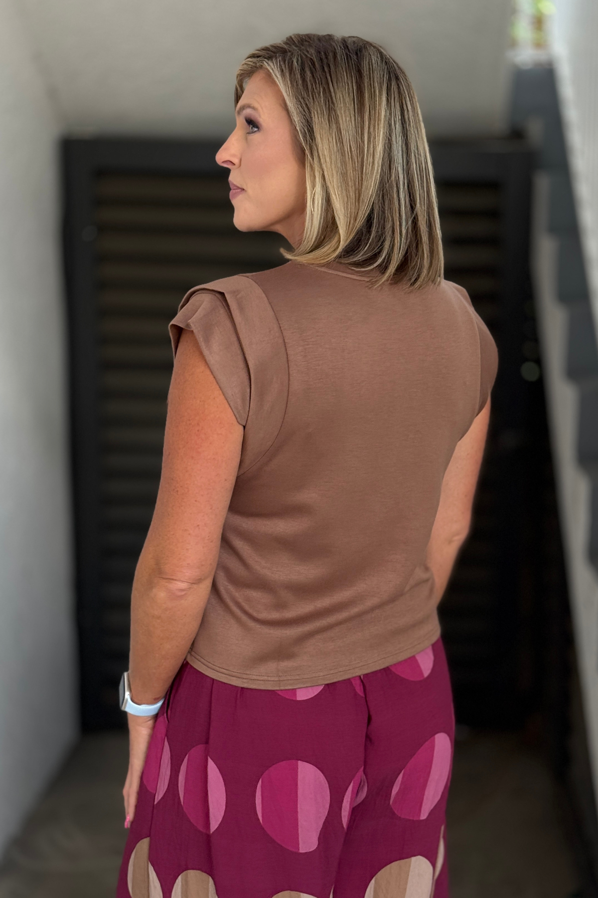 Soft stretch mocha everyday top