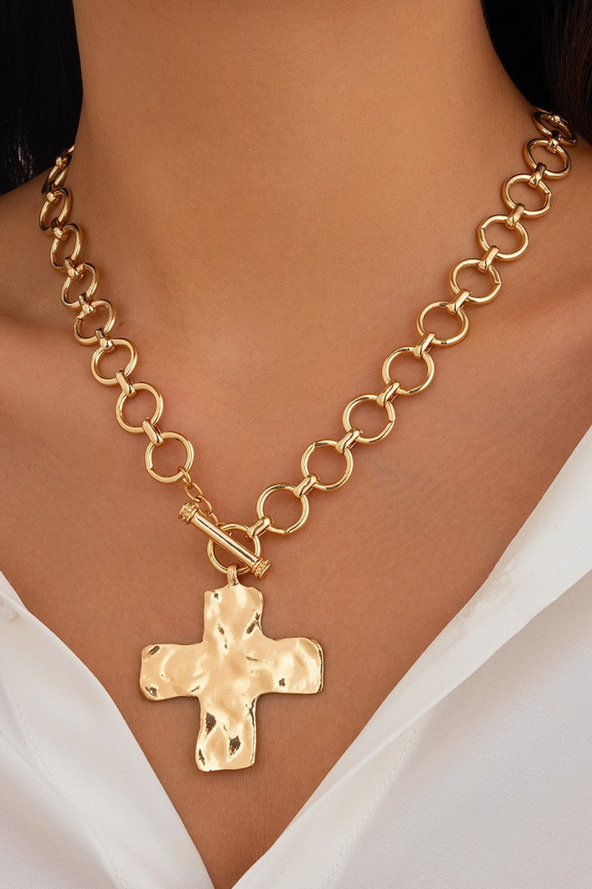 Notable Hammered Cross Toggle Necklace – Gold & Silver