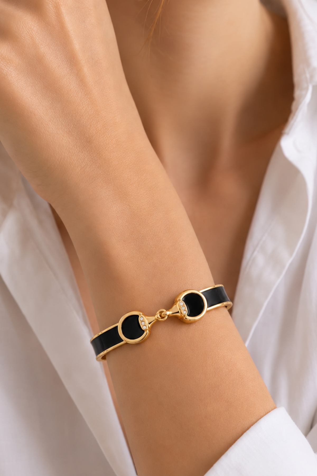 Derby Horse Bit Color Hinge Cuff Bracelet – Black
