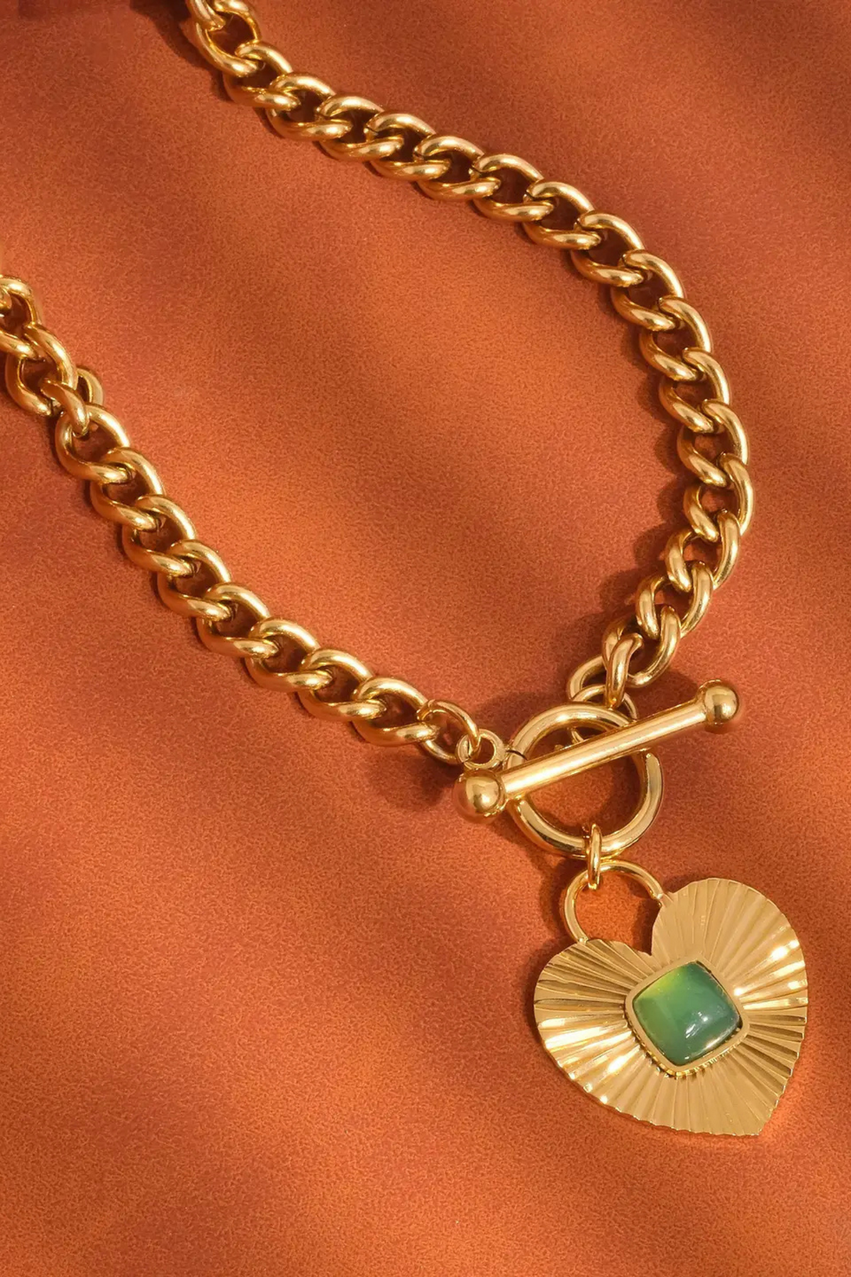 The Après Heart Necklace in Gold