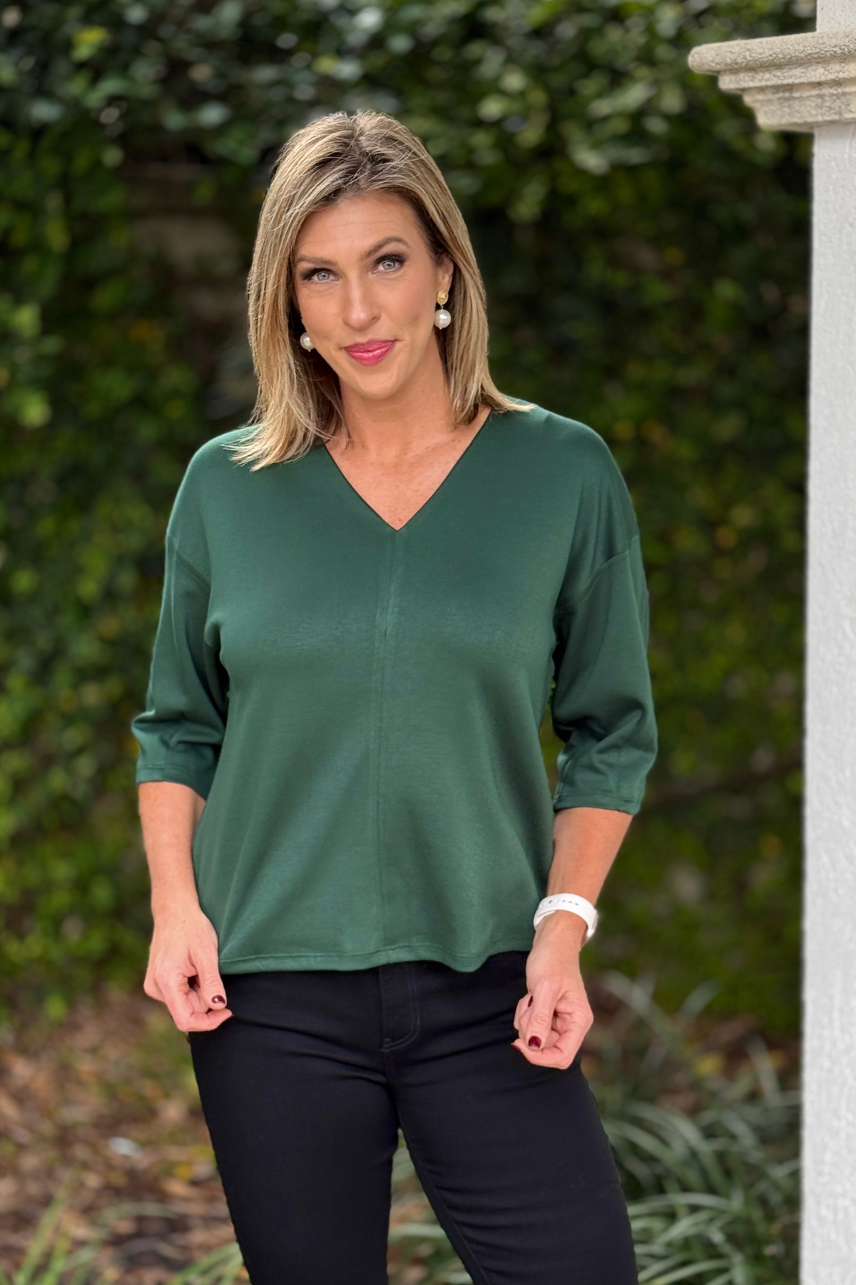 On Repeat V-Neck Top in Hunter Green
Women’s hunter green relaxed V-neck top