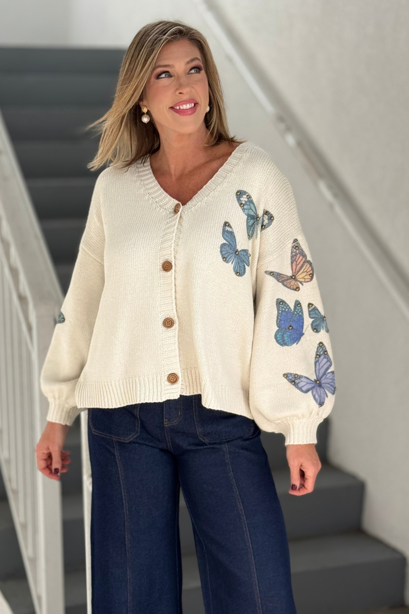 Ivory cardigan with colorful butterfly print
Women's oversized butterfly button front cardigan