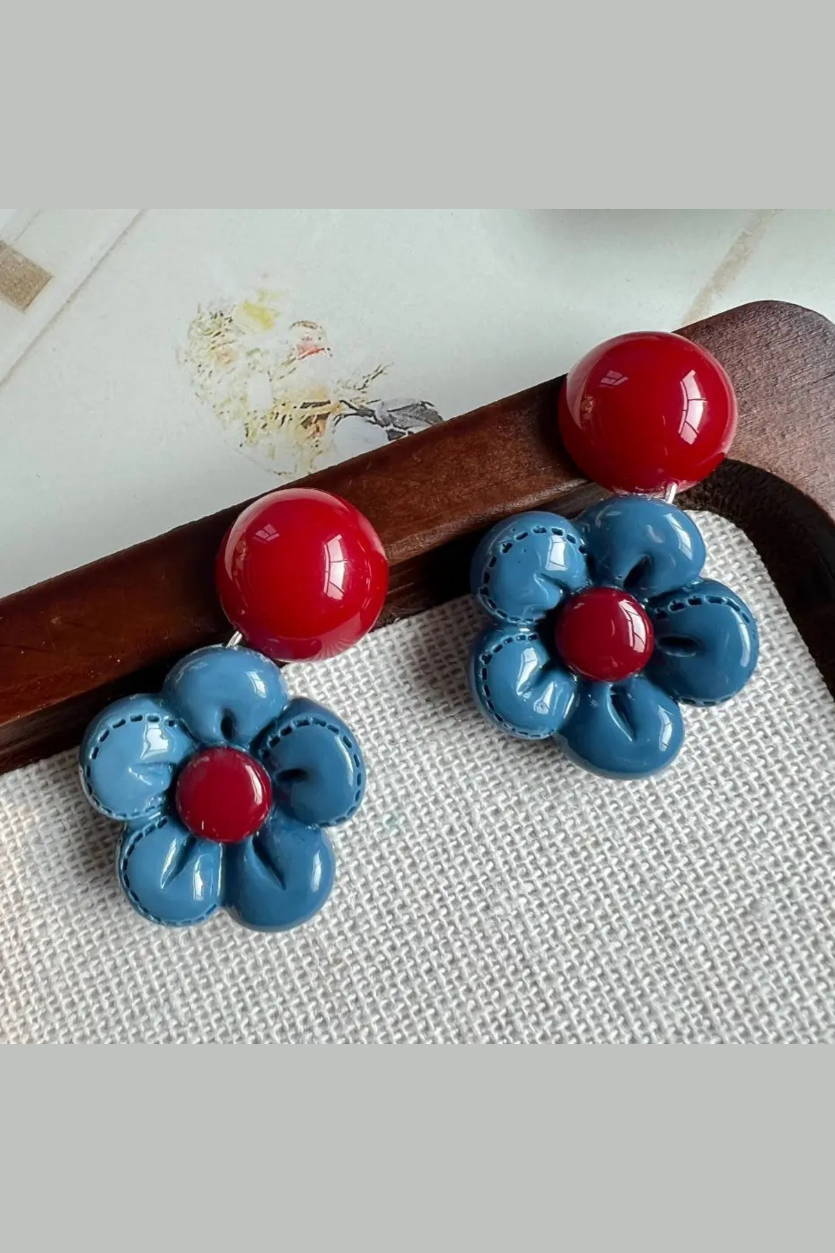 The Americana Daisy Pop Earrings
