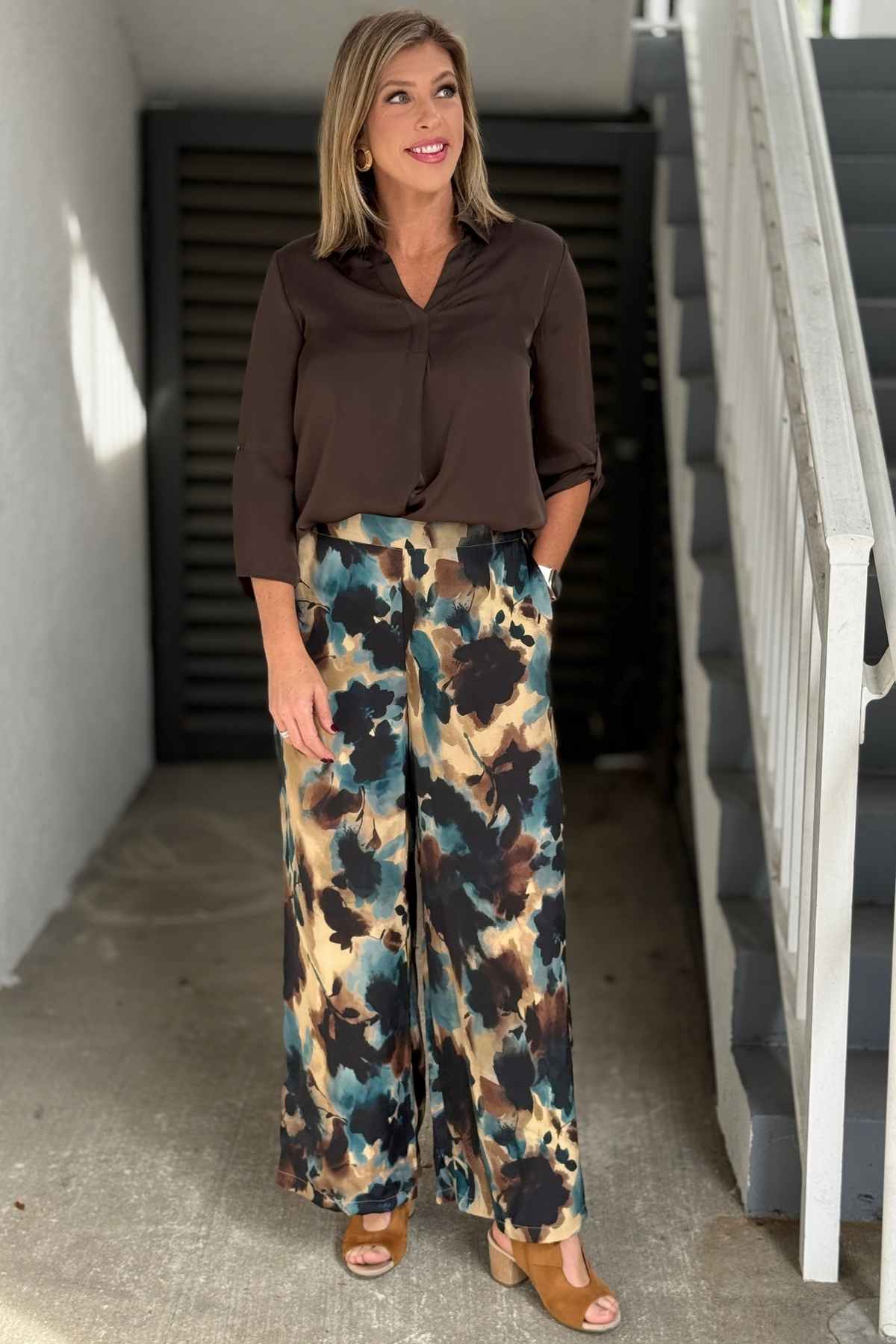 Renuar pull-on floral pants with flowing silhouette