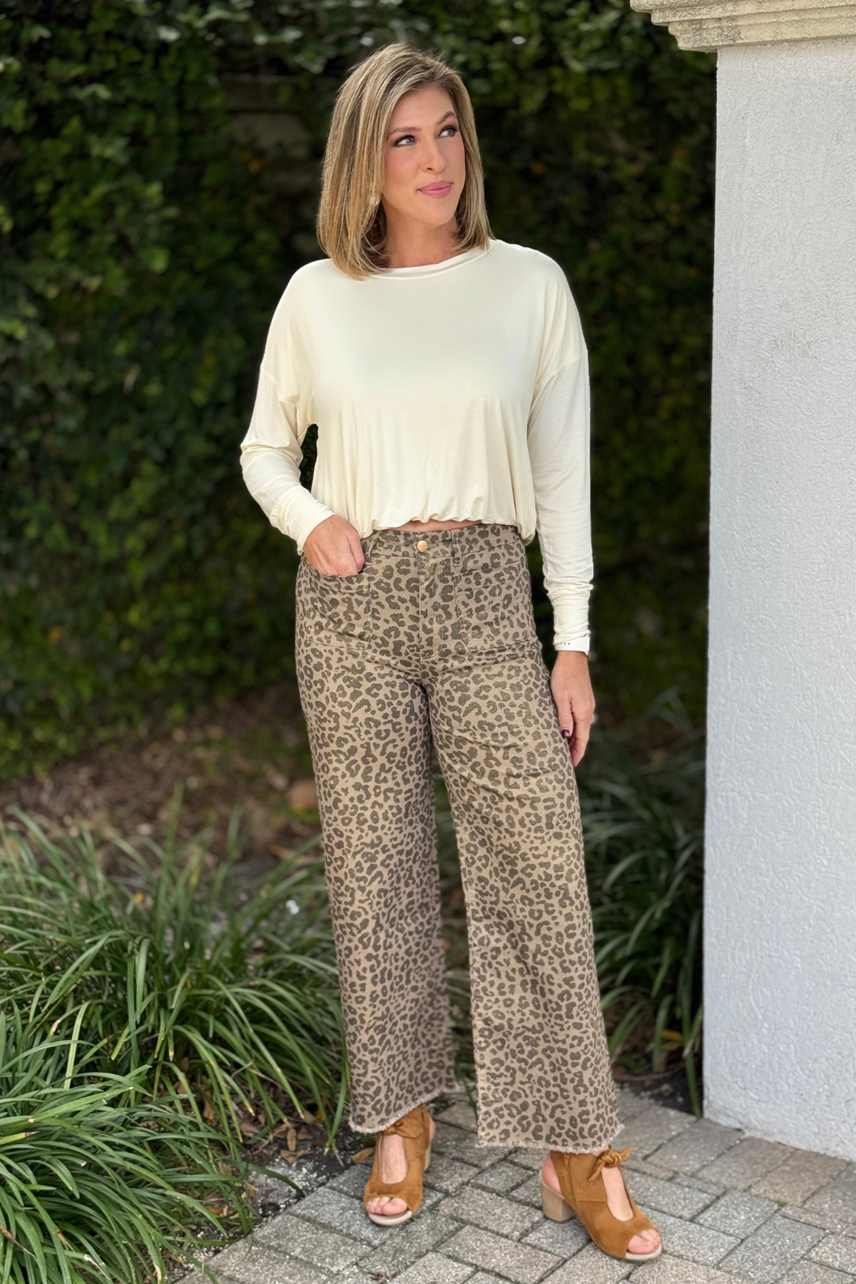 Renuar foil leopard wide-leg pants in Champagne