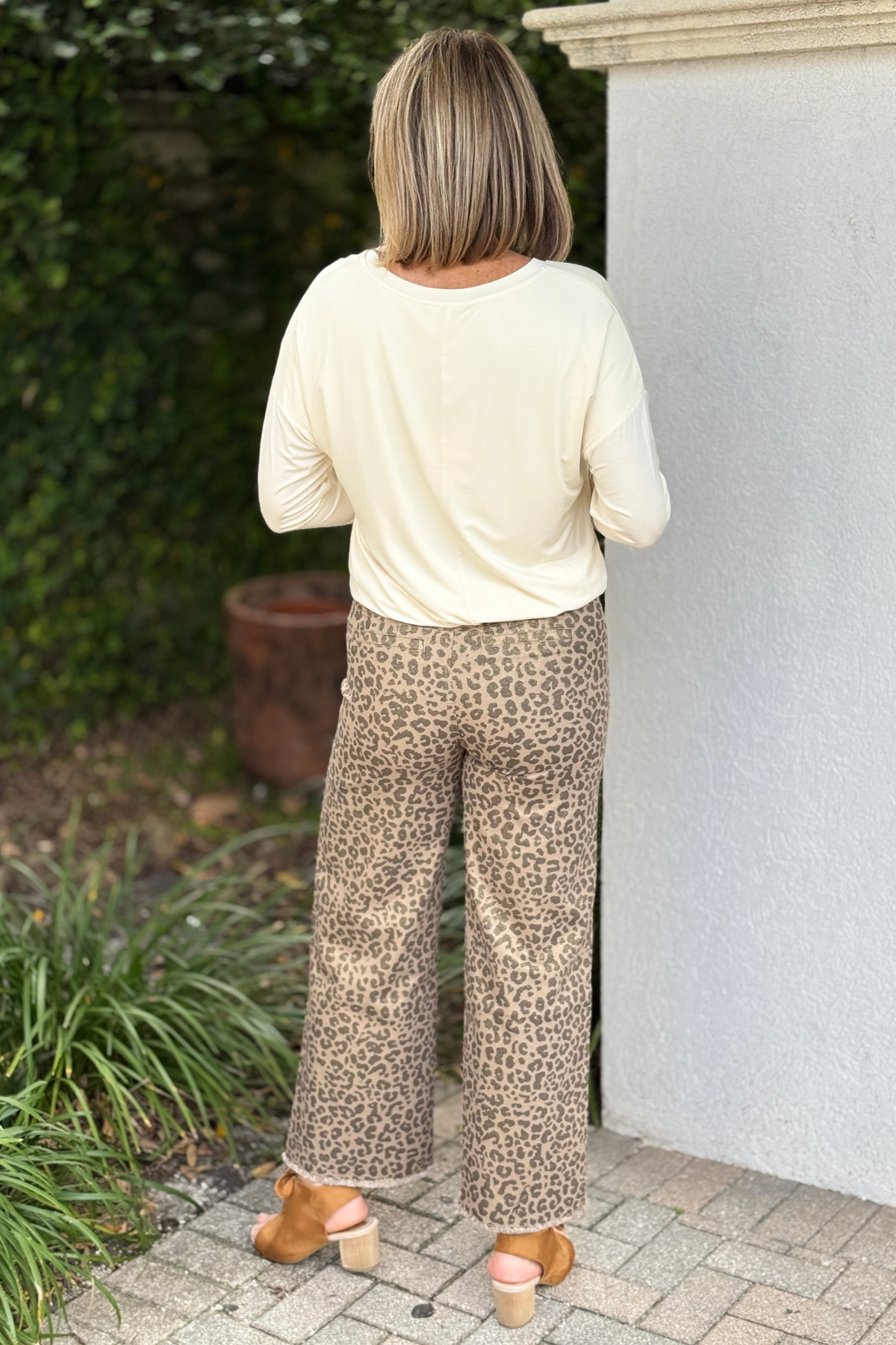 Renuar champagne animal print stretch denim pants