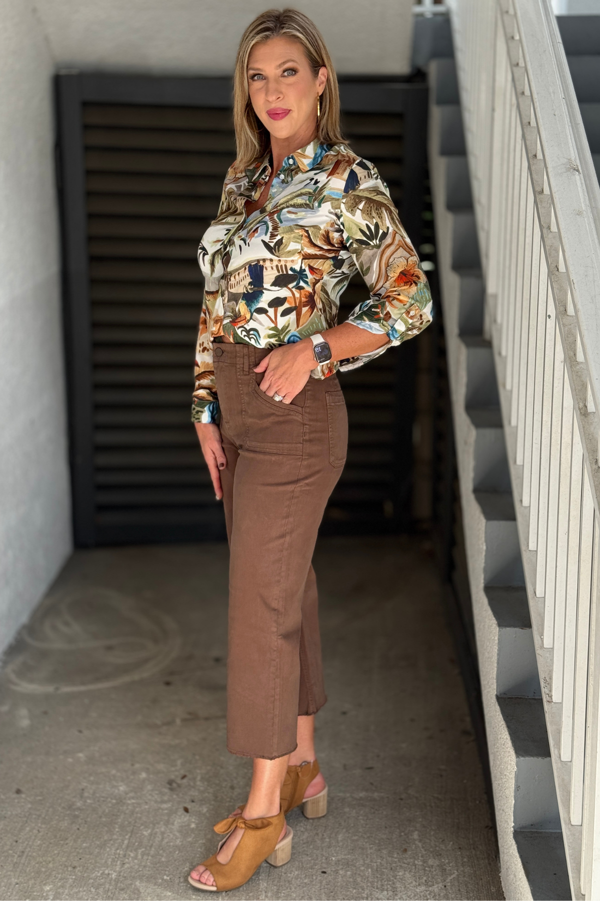 Renuar brown Tencel pants with fringed cropped hem
