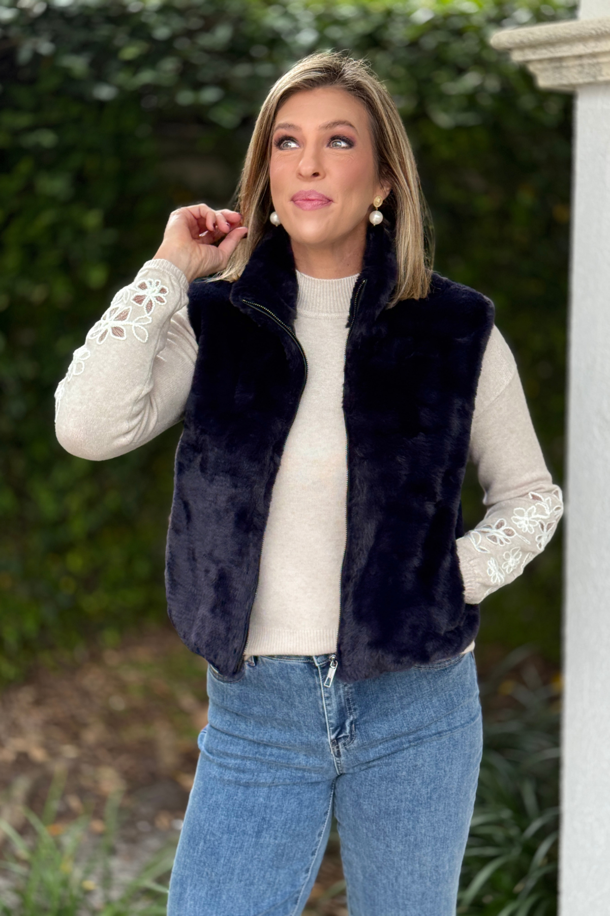 Renuar Plush Faux Fur Vest in Midnight Navy front view