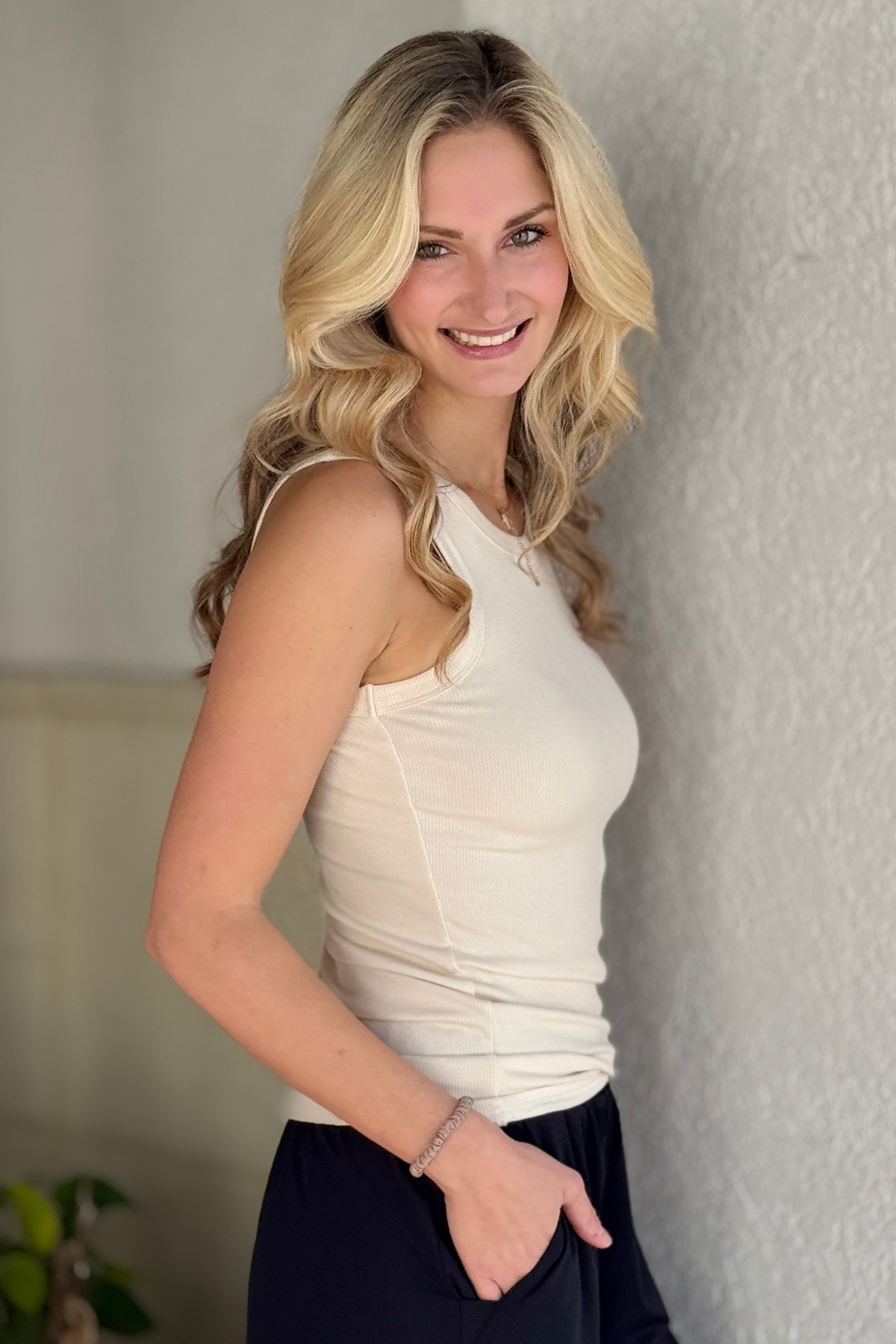 Fitted ribbed tank top in natural color for everyday wear