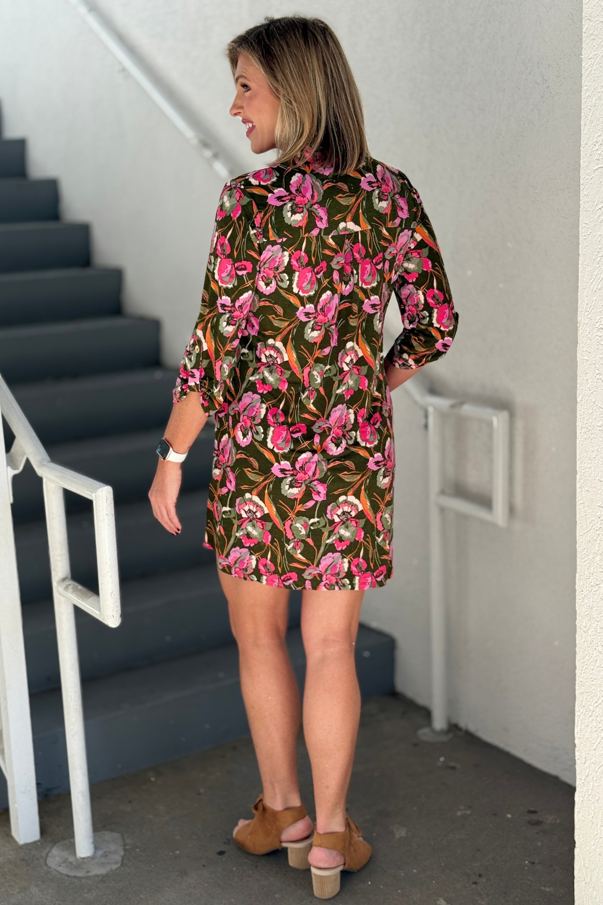 Women’s travel-friendly wrinkle-free floral boutique dress