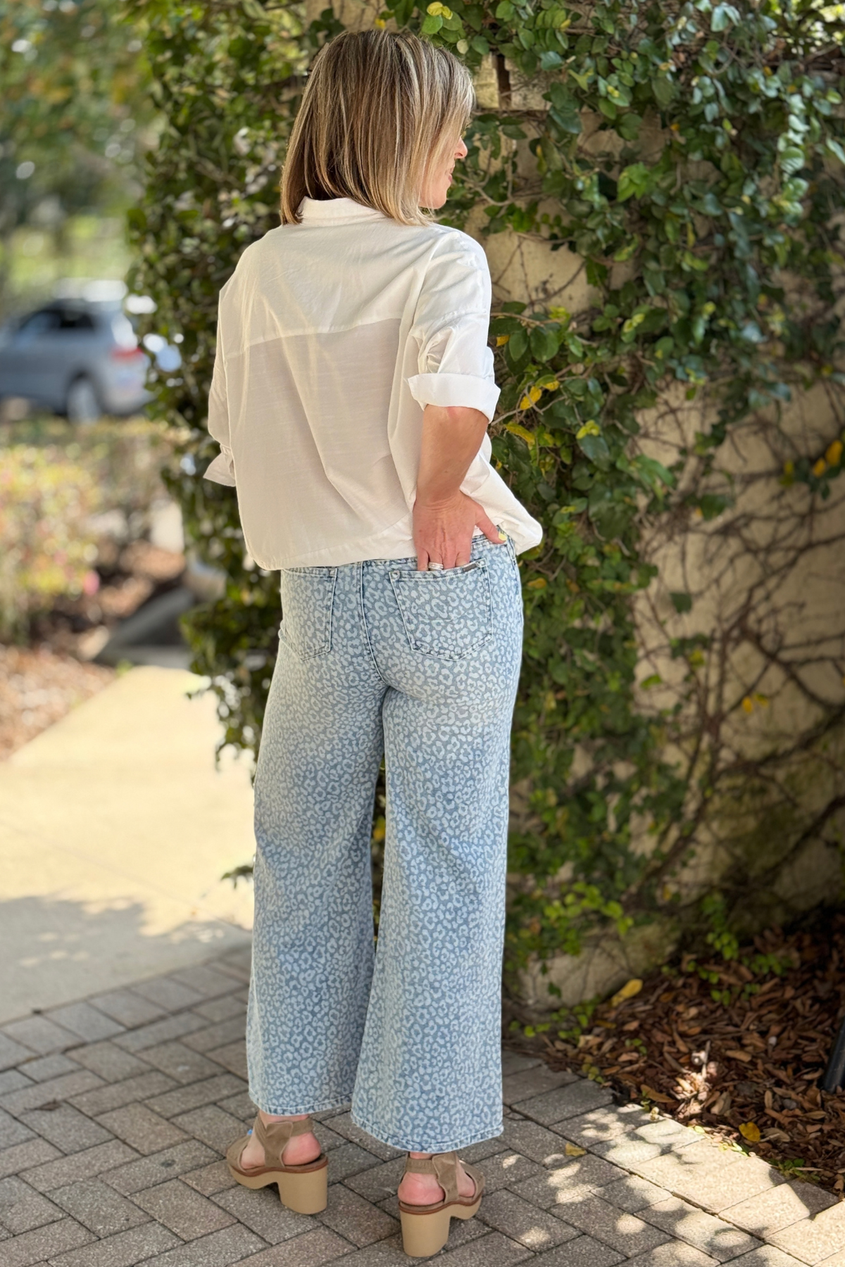 Tractr patterned wide leg jeans front view